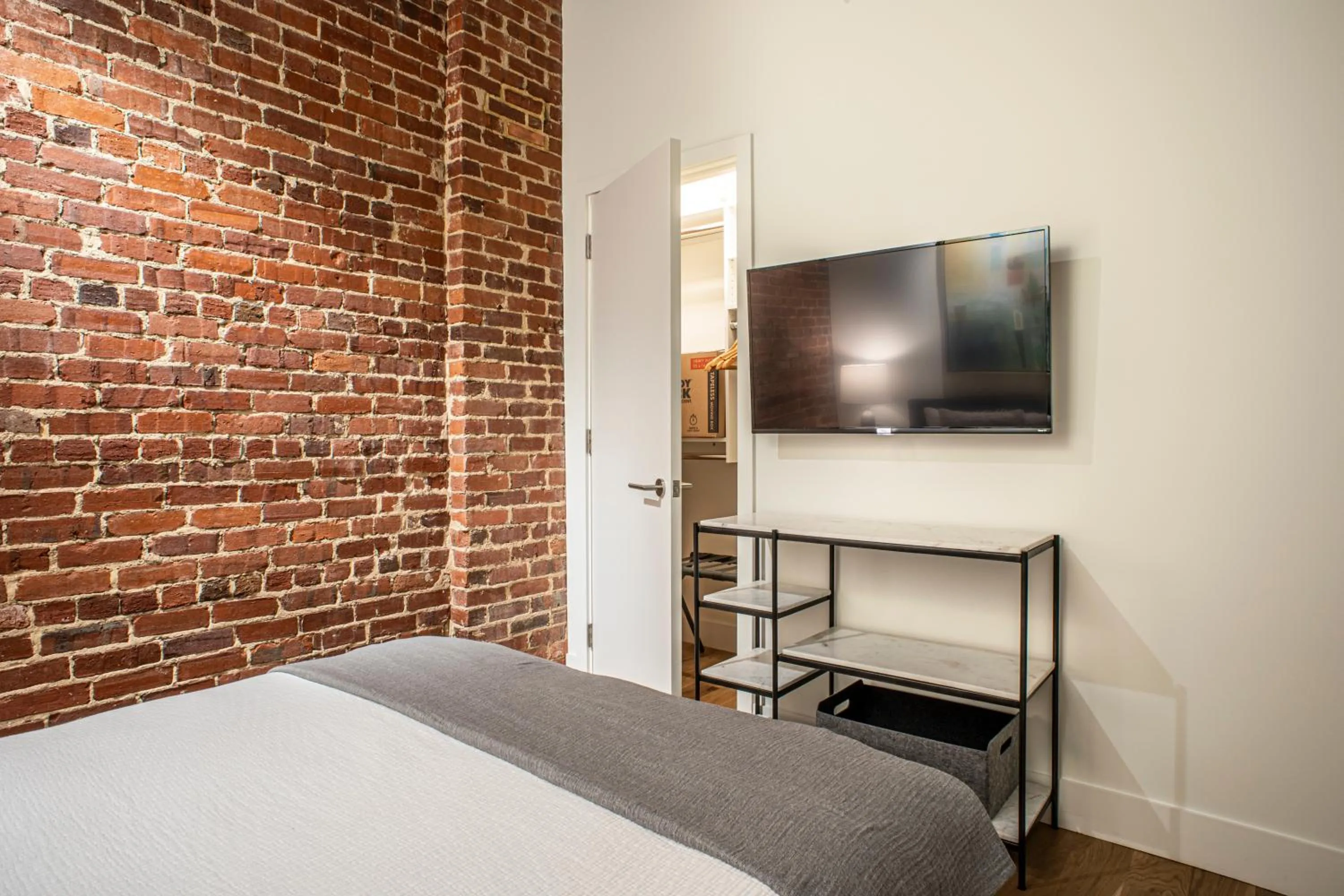 Bedroom, Bed in Elevation Lofts Hotel