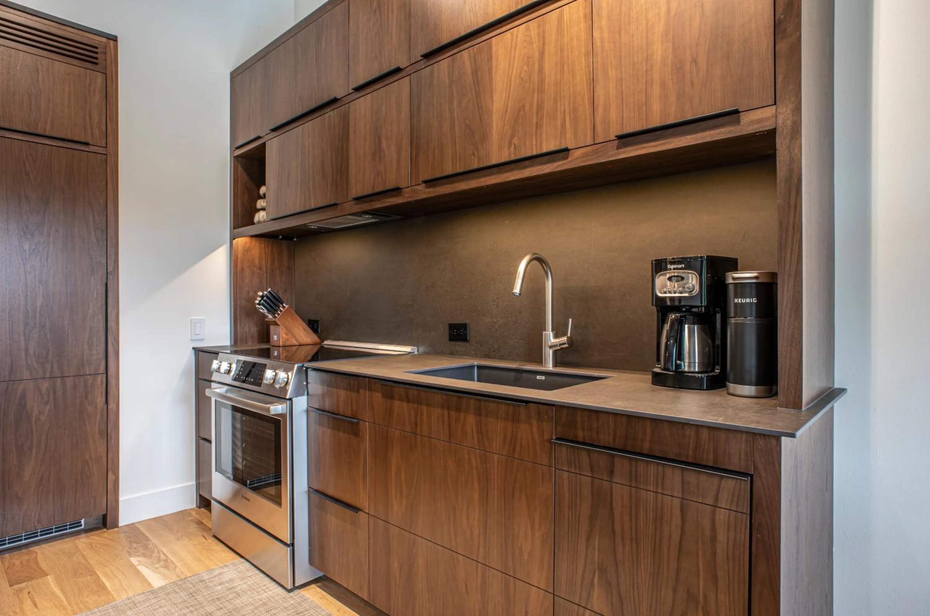 Coffee/tea facilities in Elevation Lofts Hotel