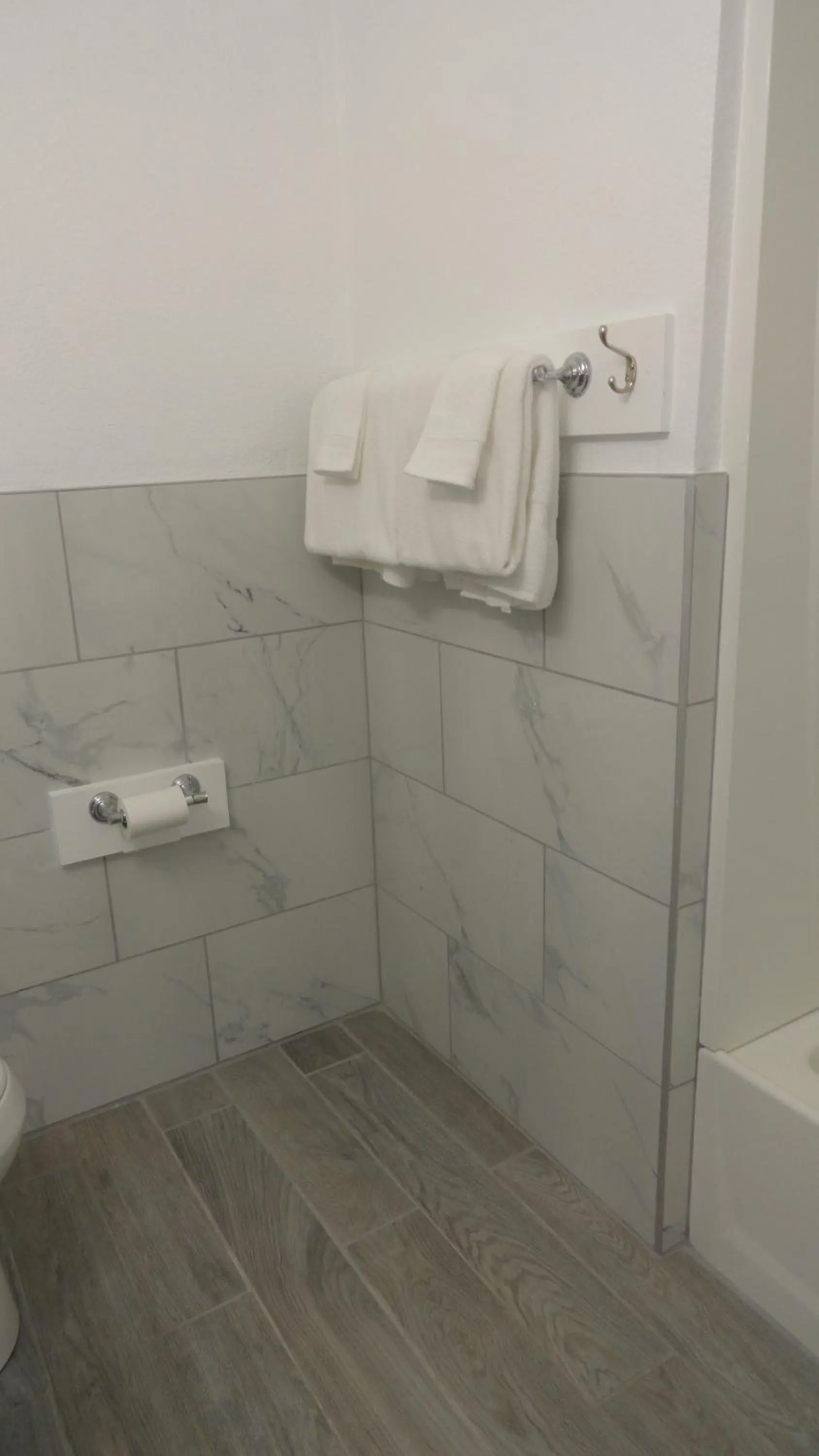 Bathroom in ECONOMY INN