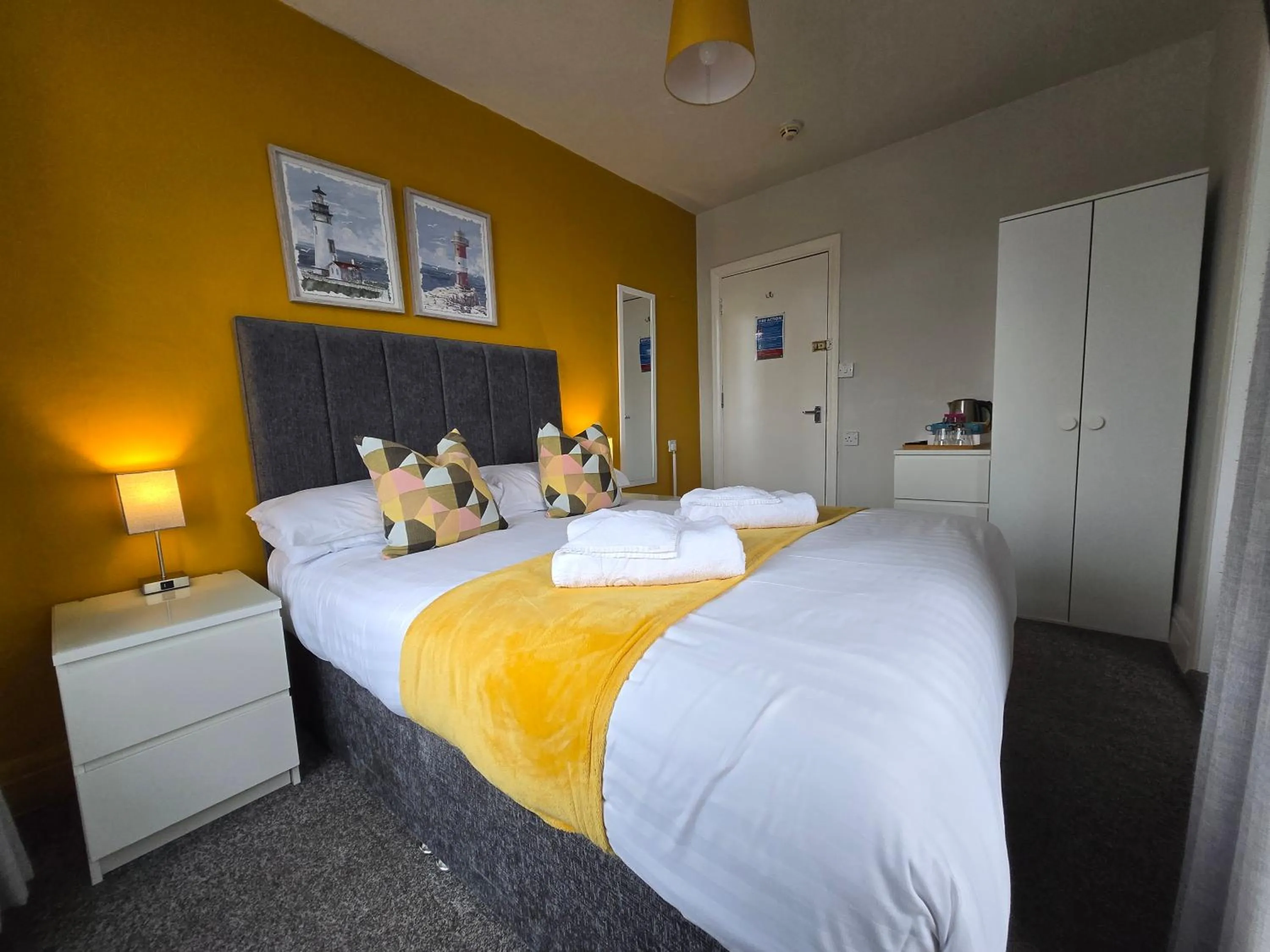 Bed in Beach Hotel Torbay B&B