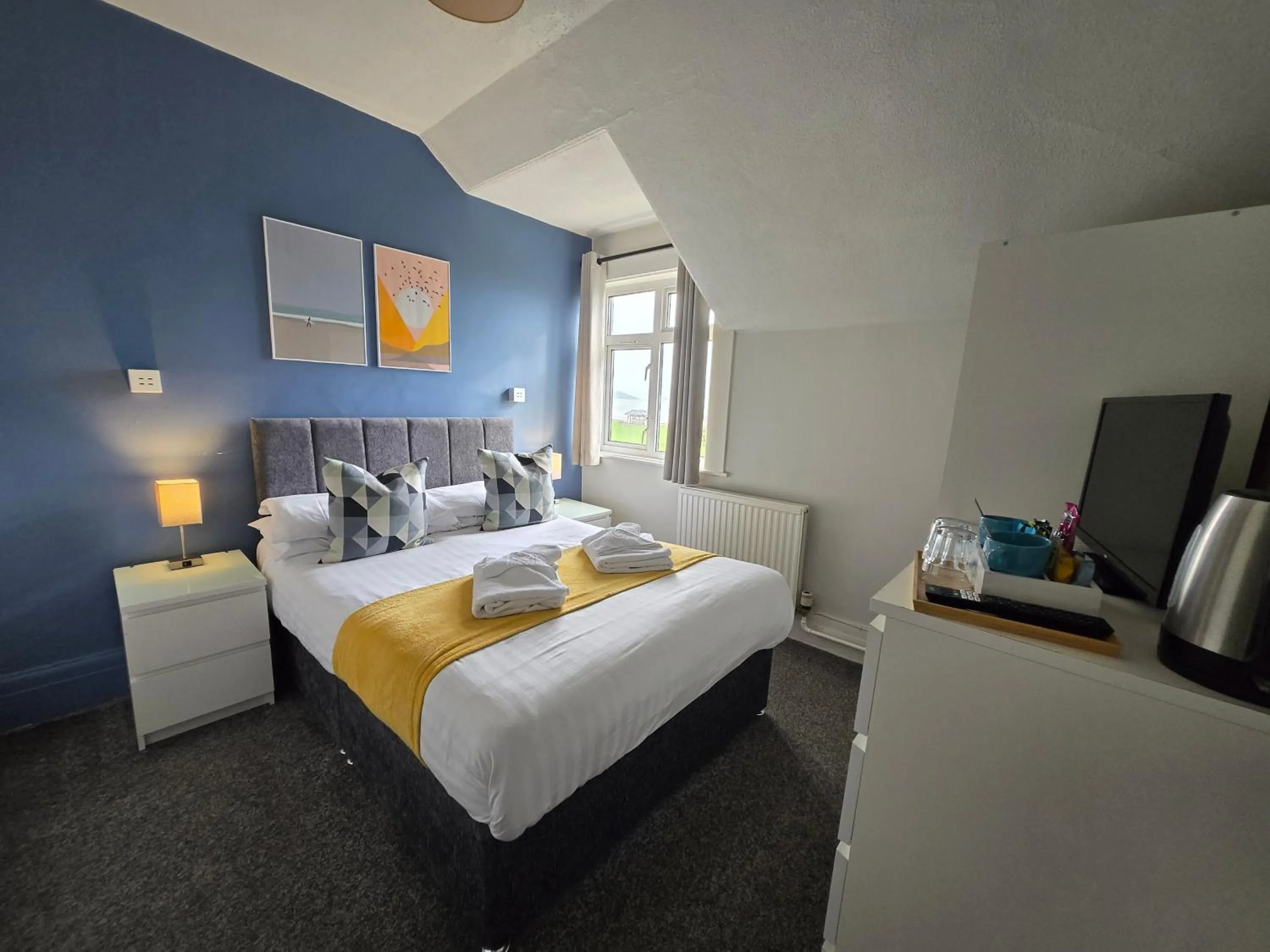 Bed in Beach Hotel Torbay B&B