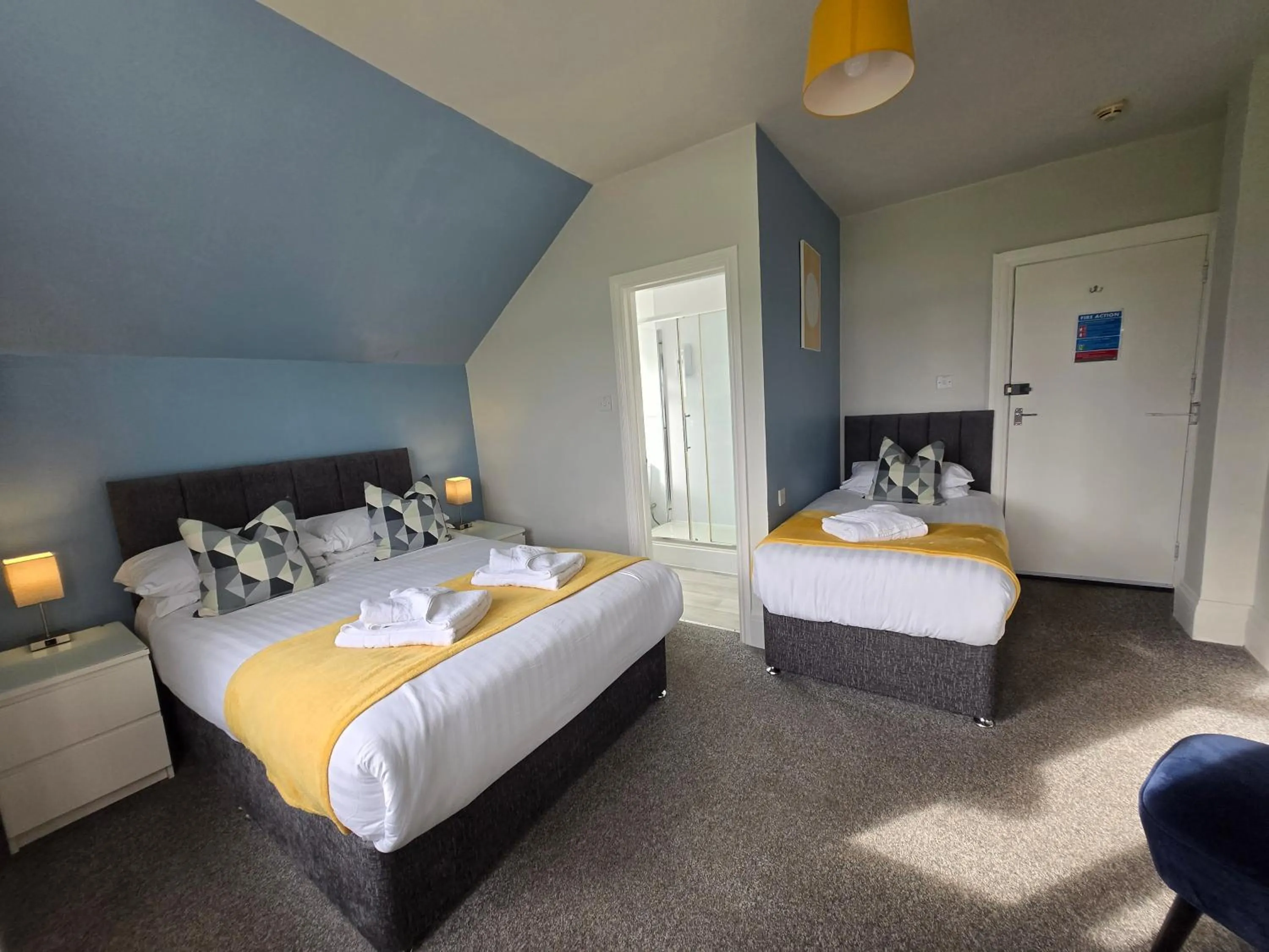 Bed in Beach Hotel Torbay B&B