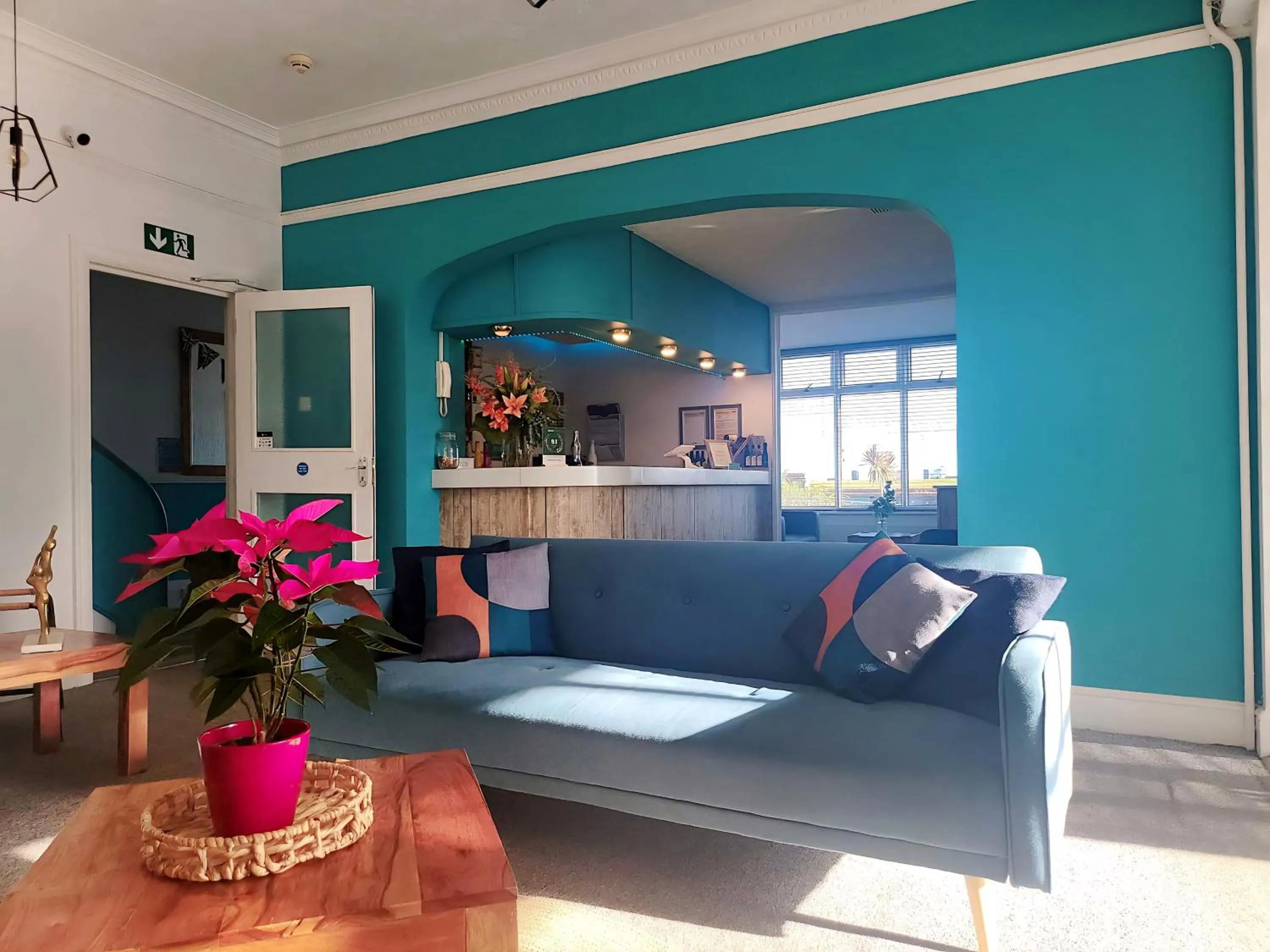 Lounge or bar in Beach Hotel Torbay B&B