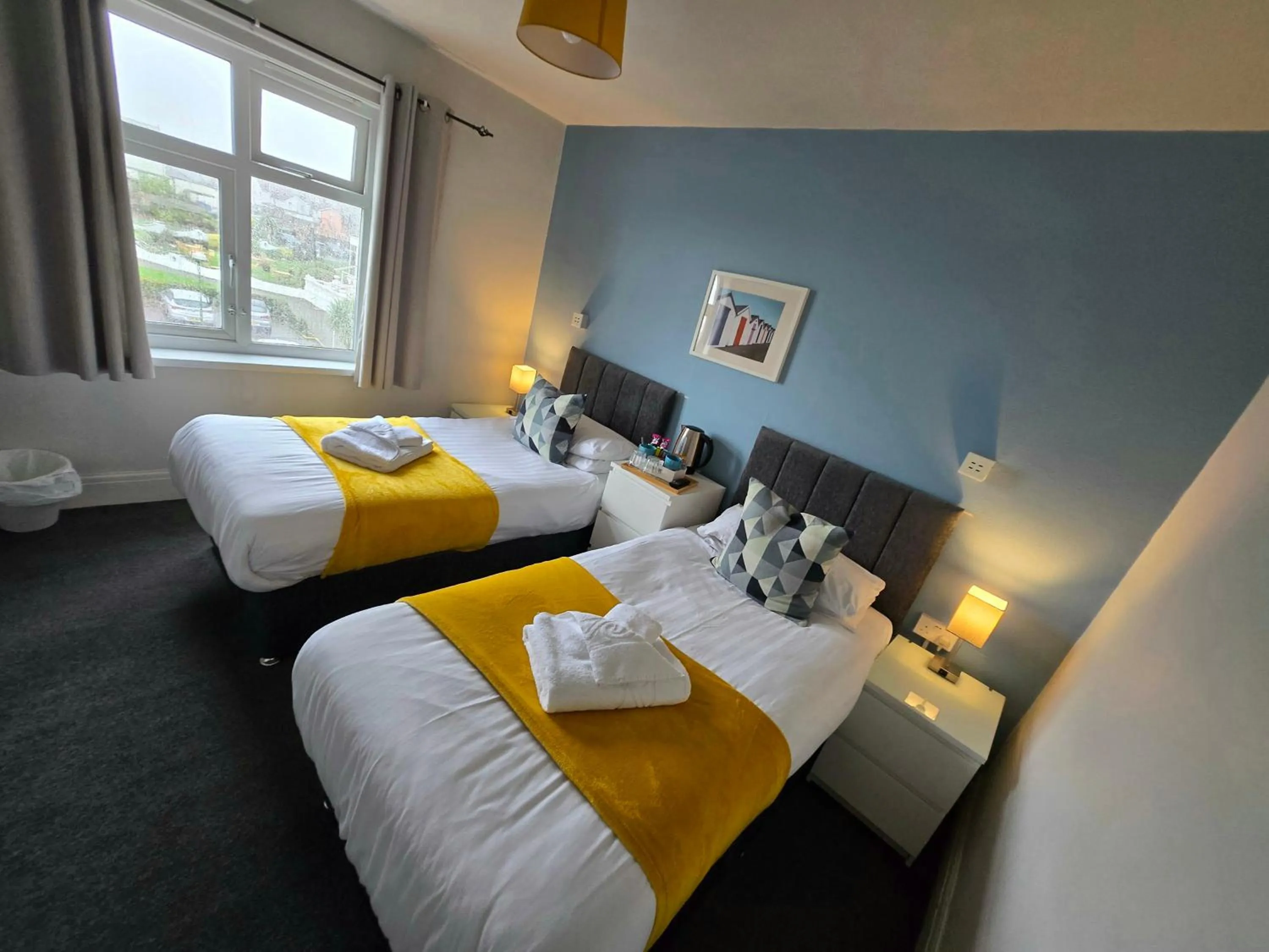 Bed in Beach Hotel Torbay B&B