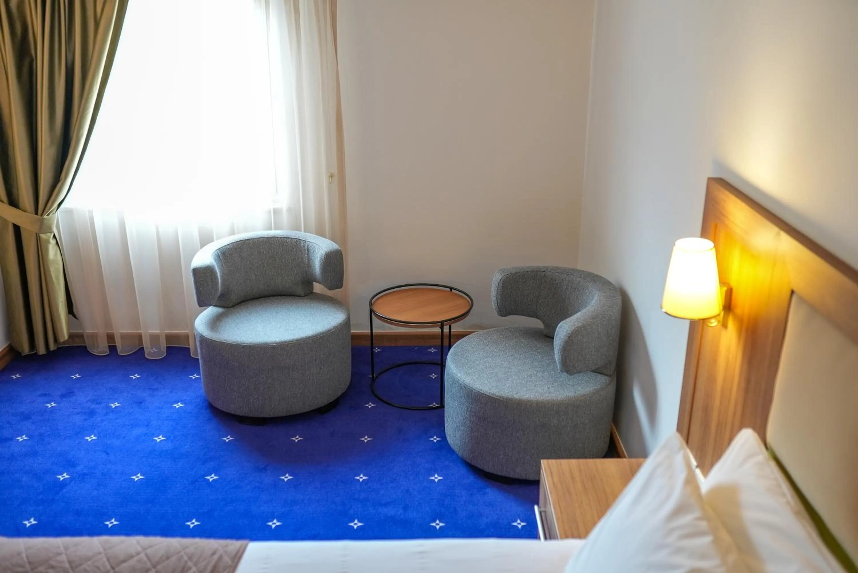 Seating area in Palan Ski & Convention Resort Hotel