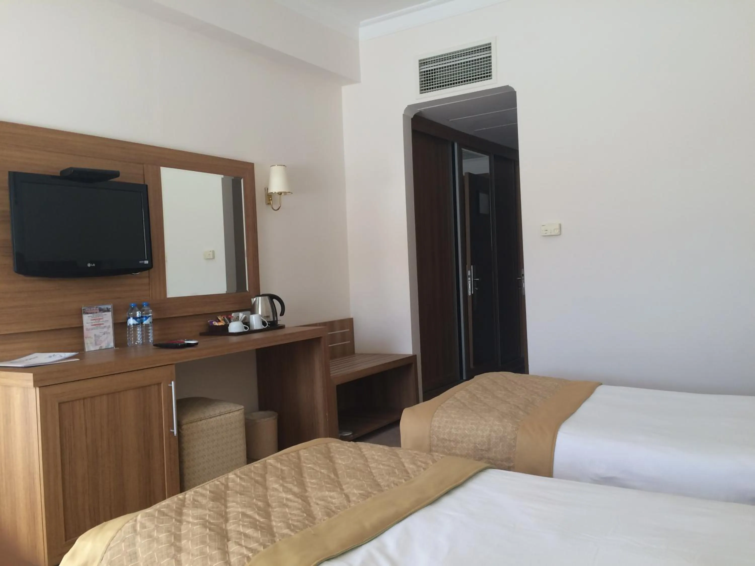 Photo of the whole room, Bed in Palan Ski & Convention Resort Hotel