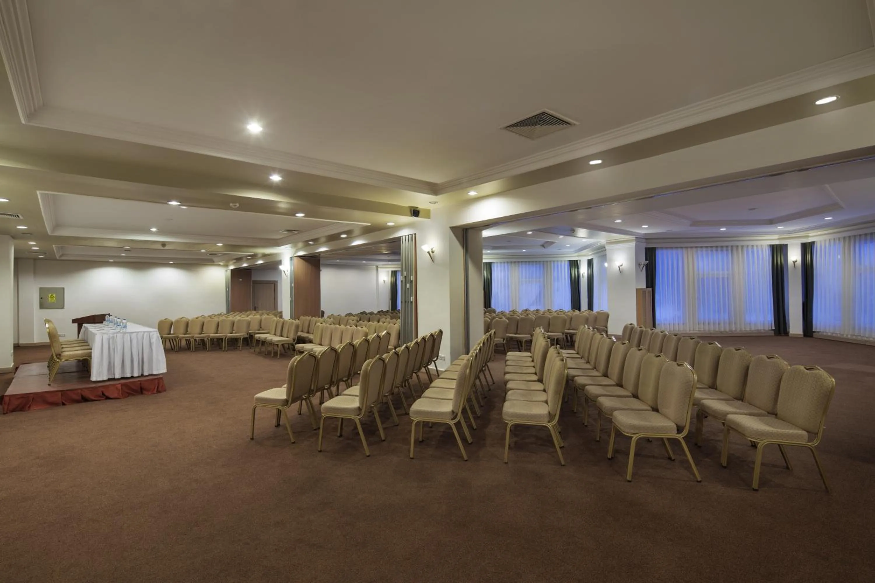 BBQ facilities in Palan Ski & Convention Resort Hotel