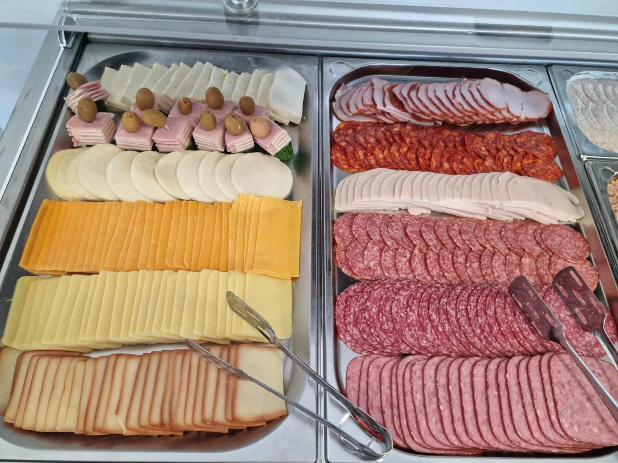 Buffet breakfast in Hotel Ana Eforie