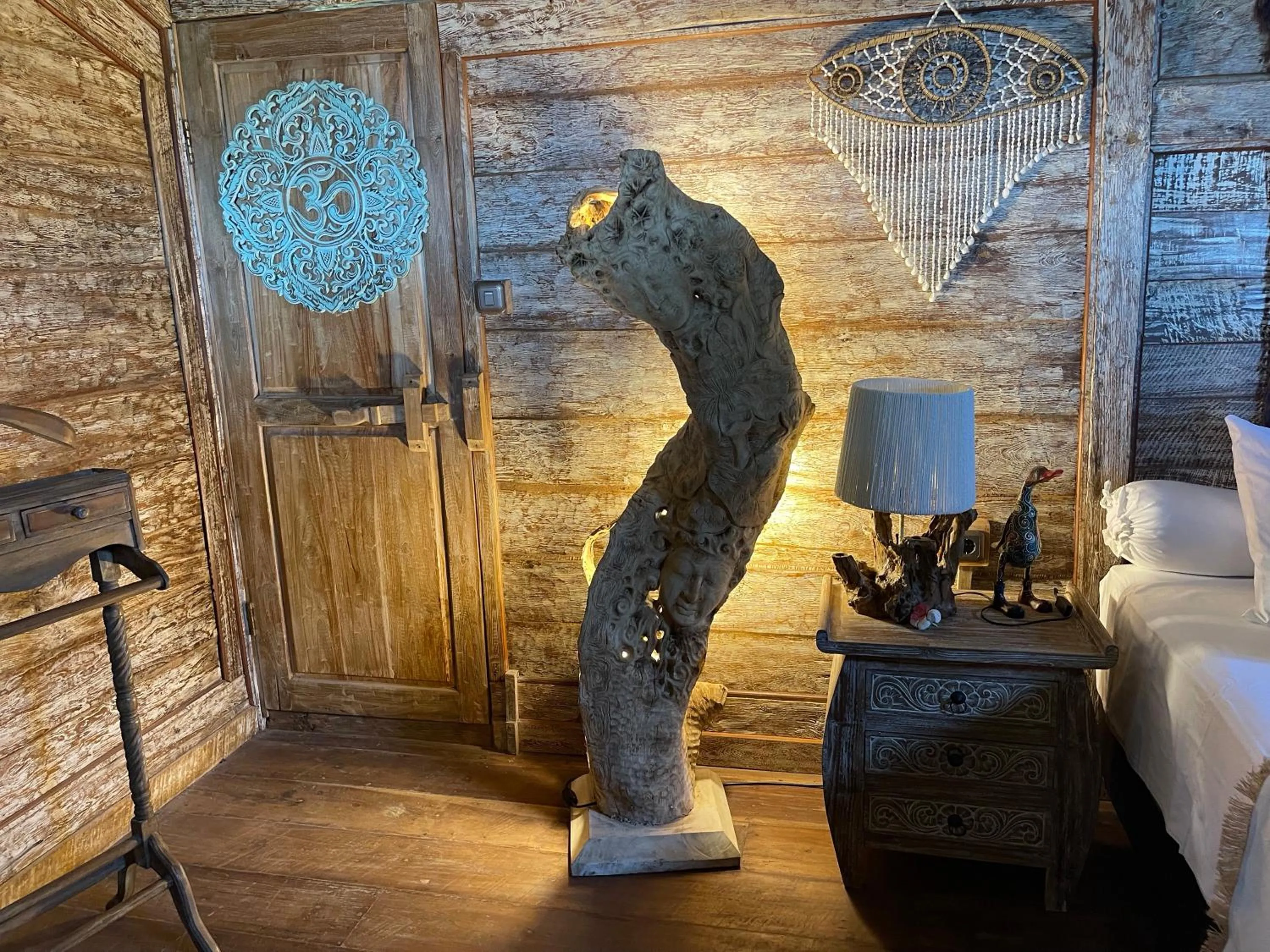 Decorative detail, Bed in Louka Beach Bali