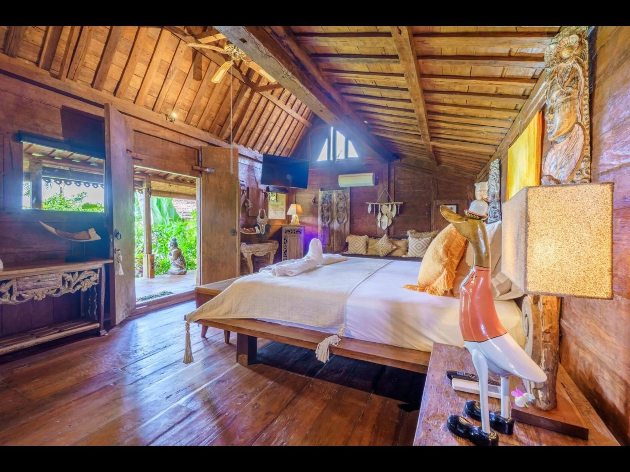 TV and multimedia, Bed in Louka Beach Bali