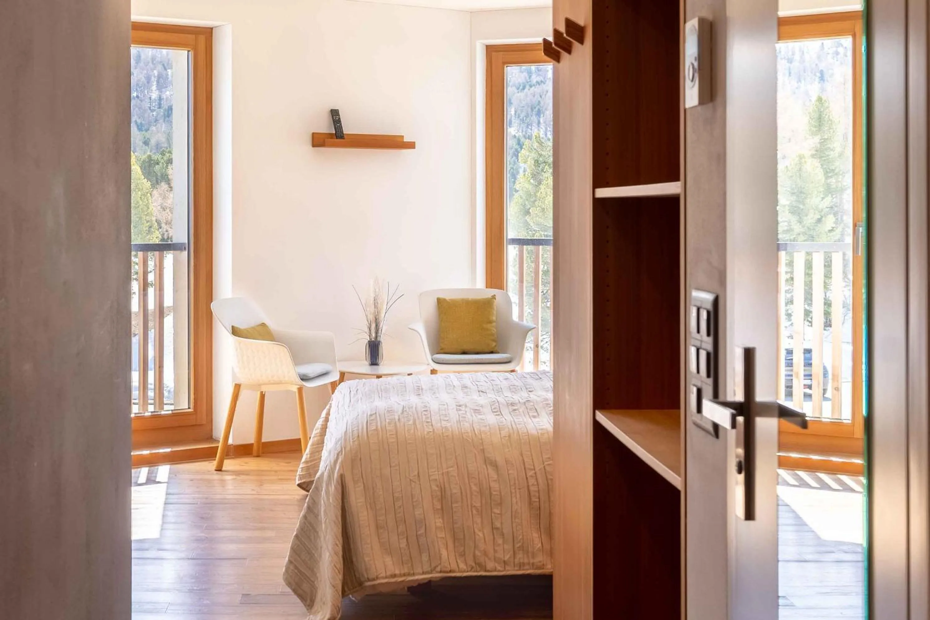 Bedroom, Bed in Longhin Maloja B&B