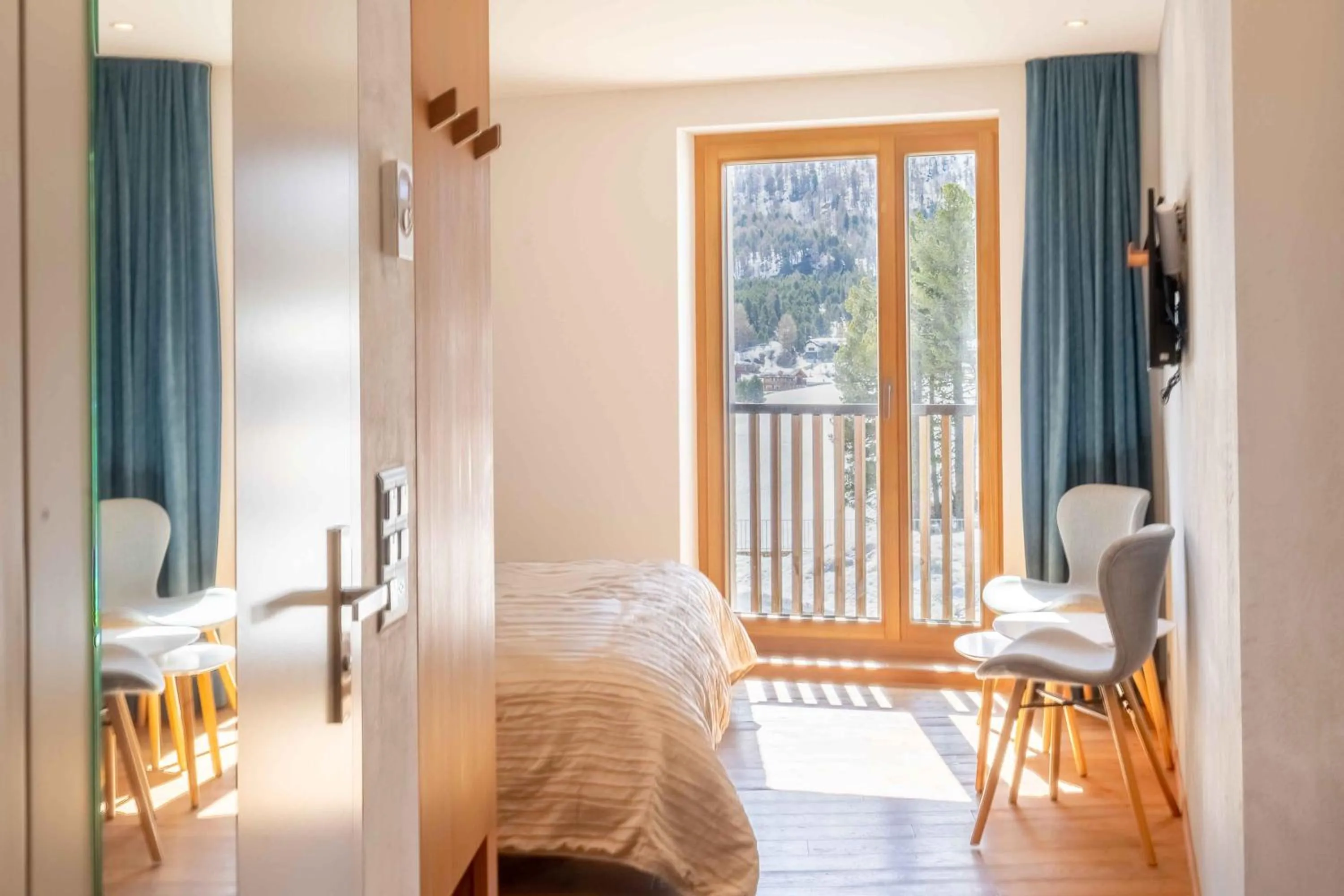 Bedroom, Bed in Longhin Maloja B&B