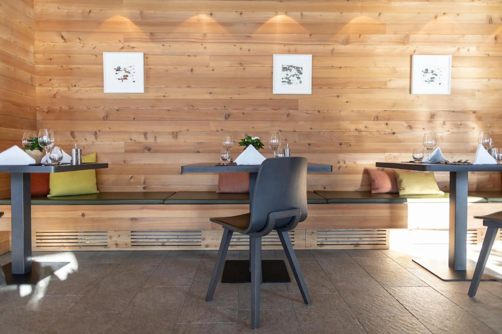 Restaurant/places to eat in Longhin Maloja B&B