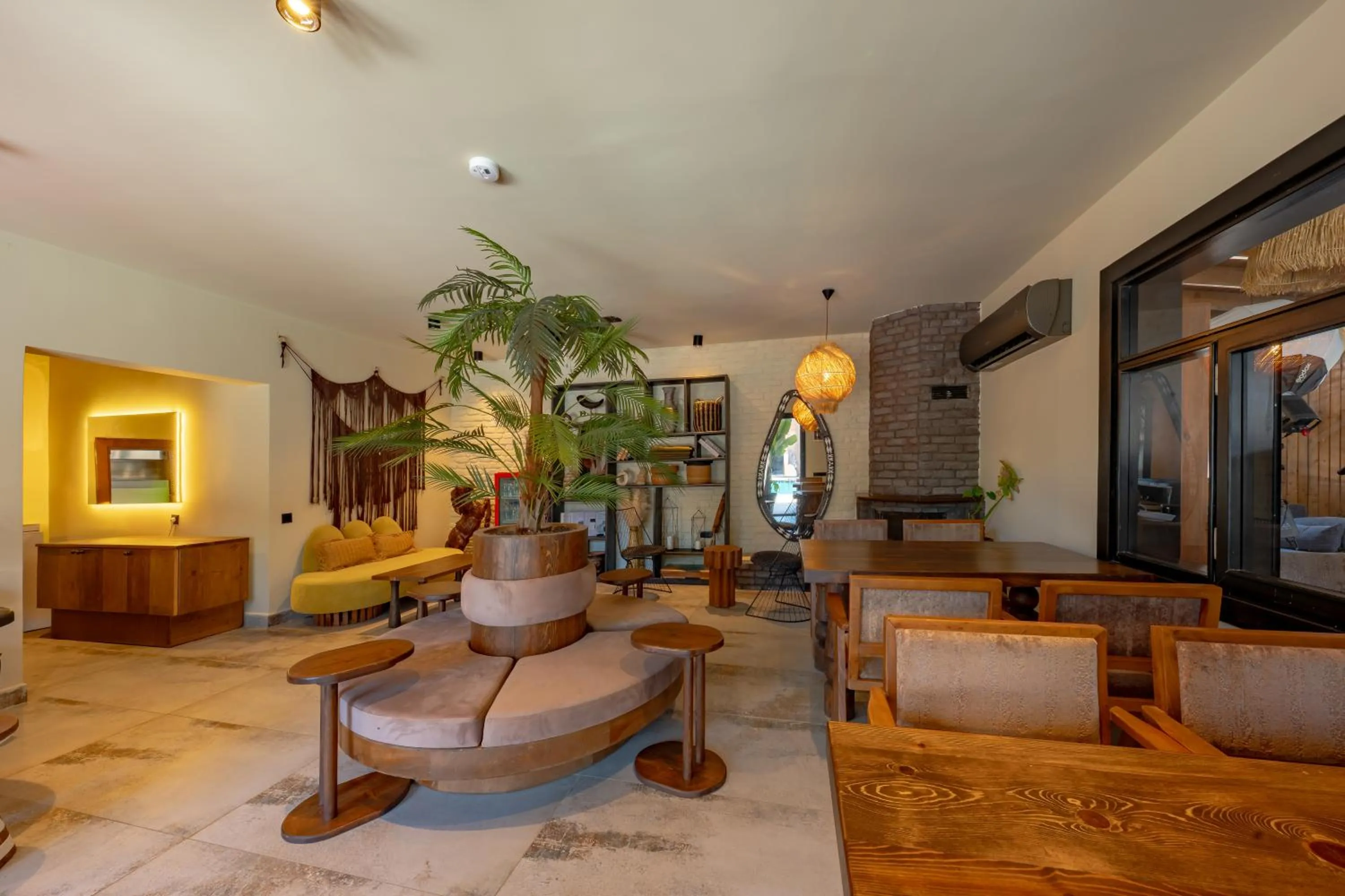 Restaurant/places to eat in Naturelife Bungalows & SPA