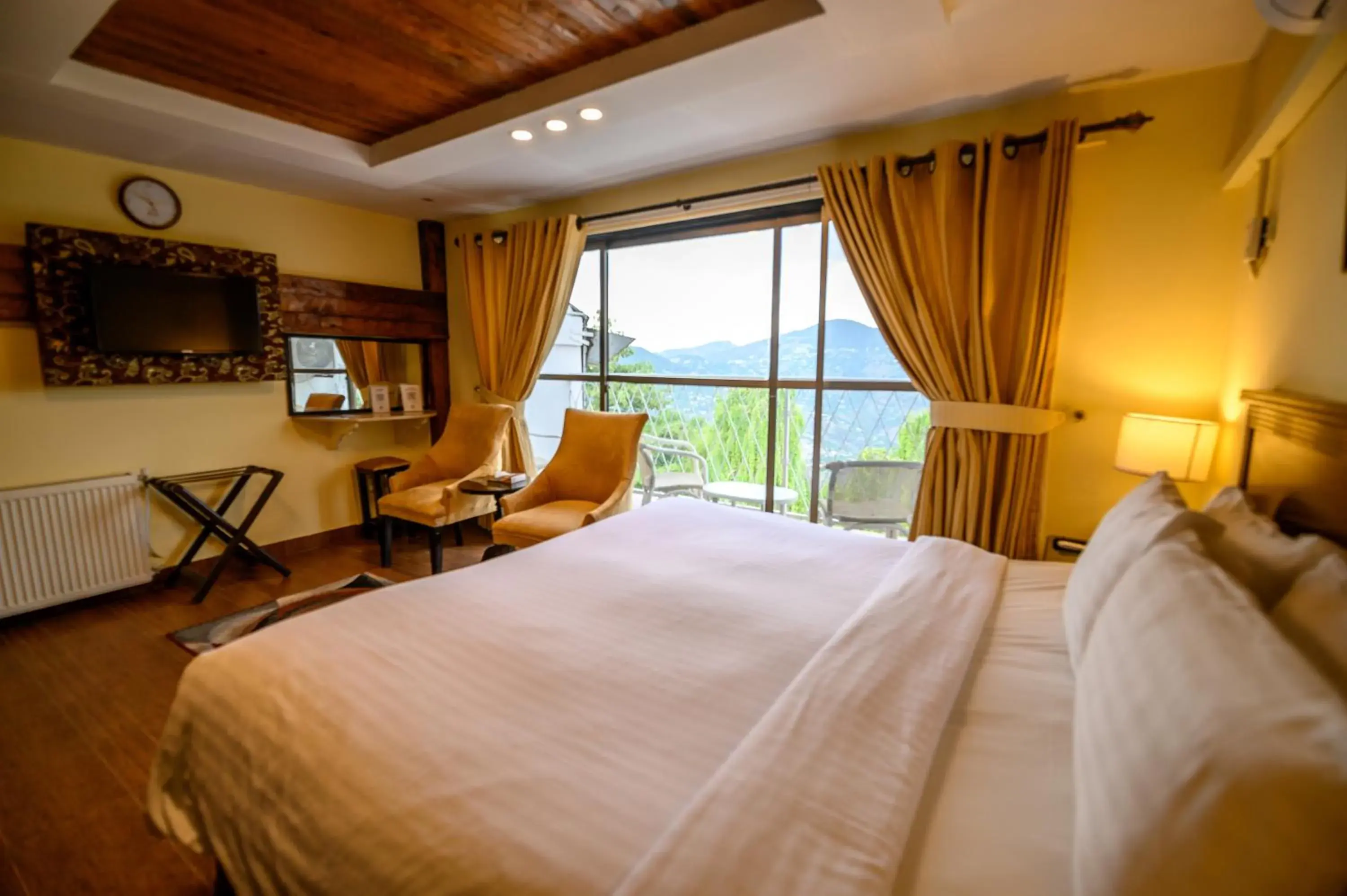 Double Room with Mountain View in Hotel One Bhurban Double Room with Mountain View in Hotel One Bhurban