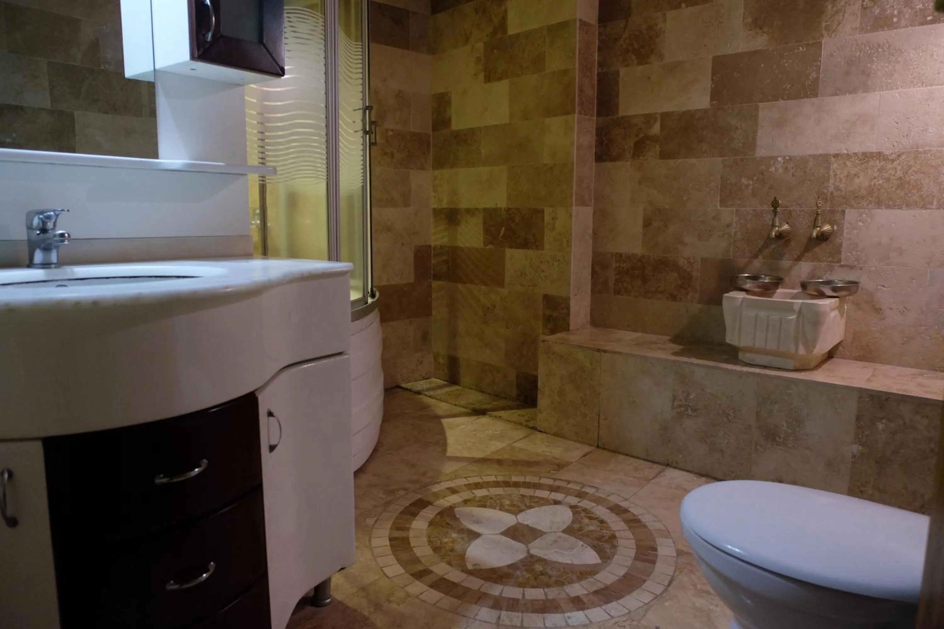 Bathroom in Anatolia cave hotel Pension