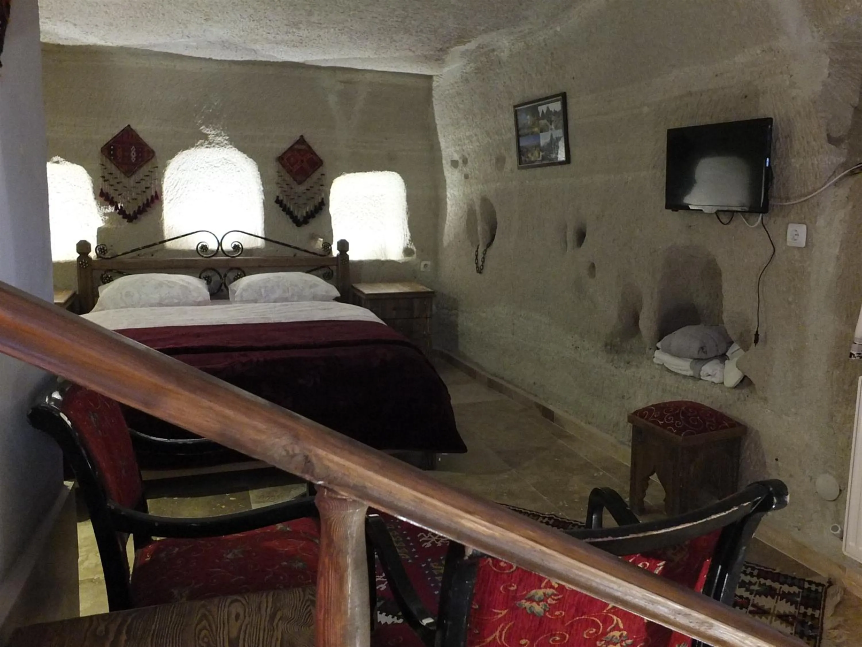 Shower, Bed in Anatolia cave hotel Pension