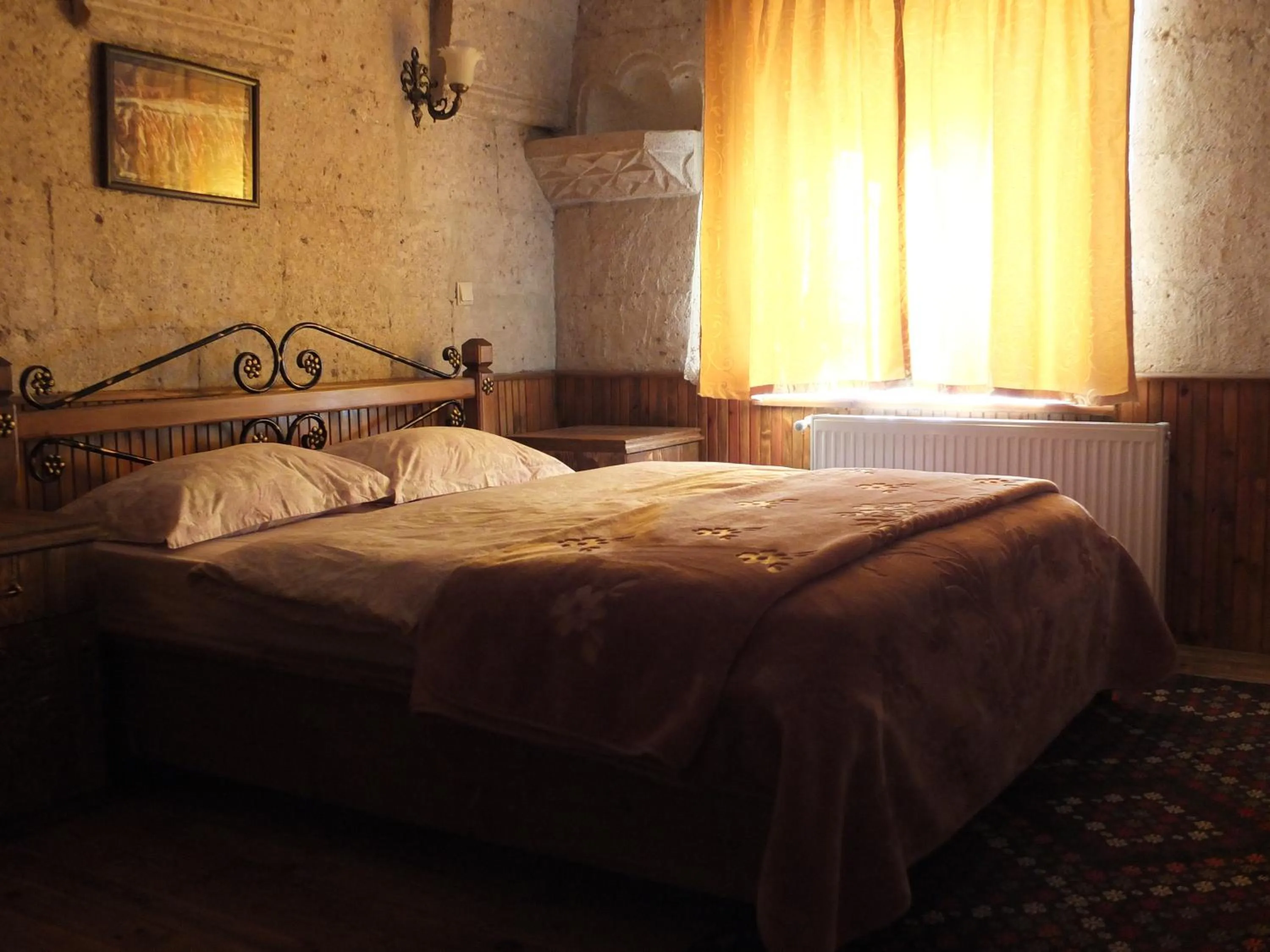 Photo of the whole room, Bed in Anatolia cave hotel Pension