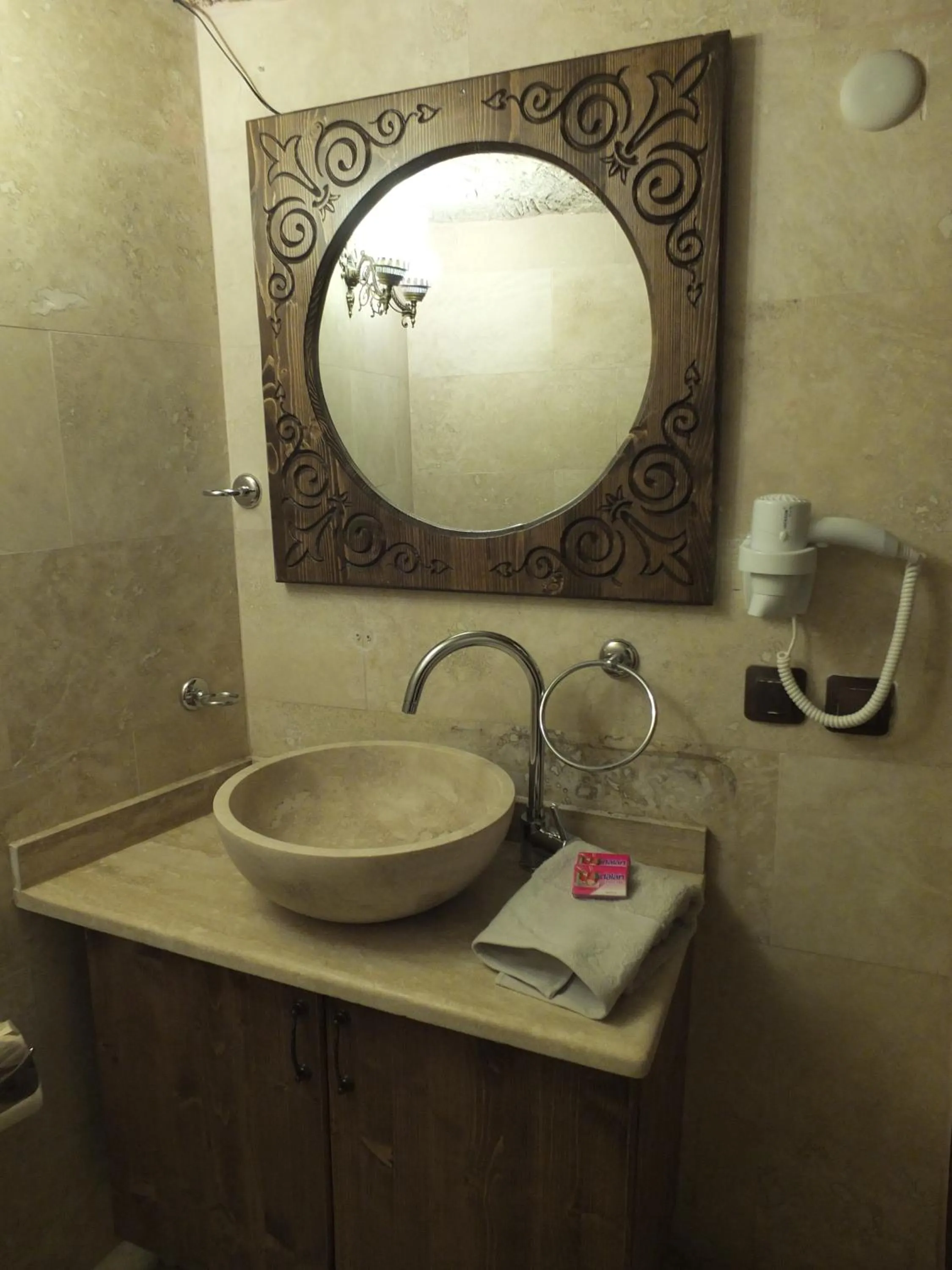 Bathroom in Anatolia cave hotel Pension