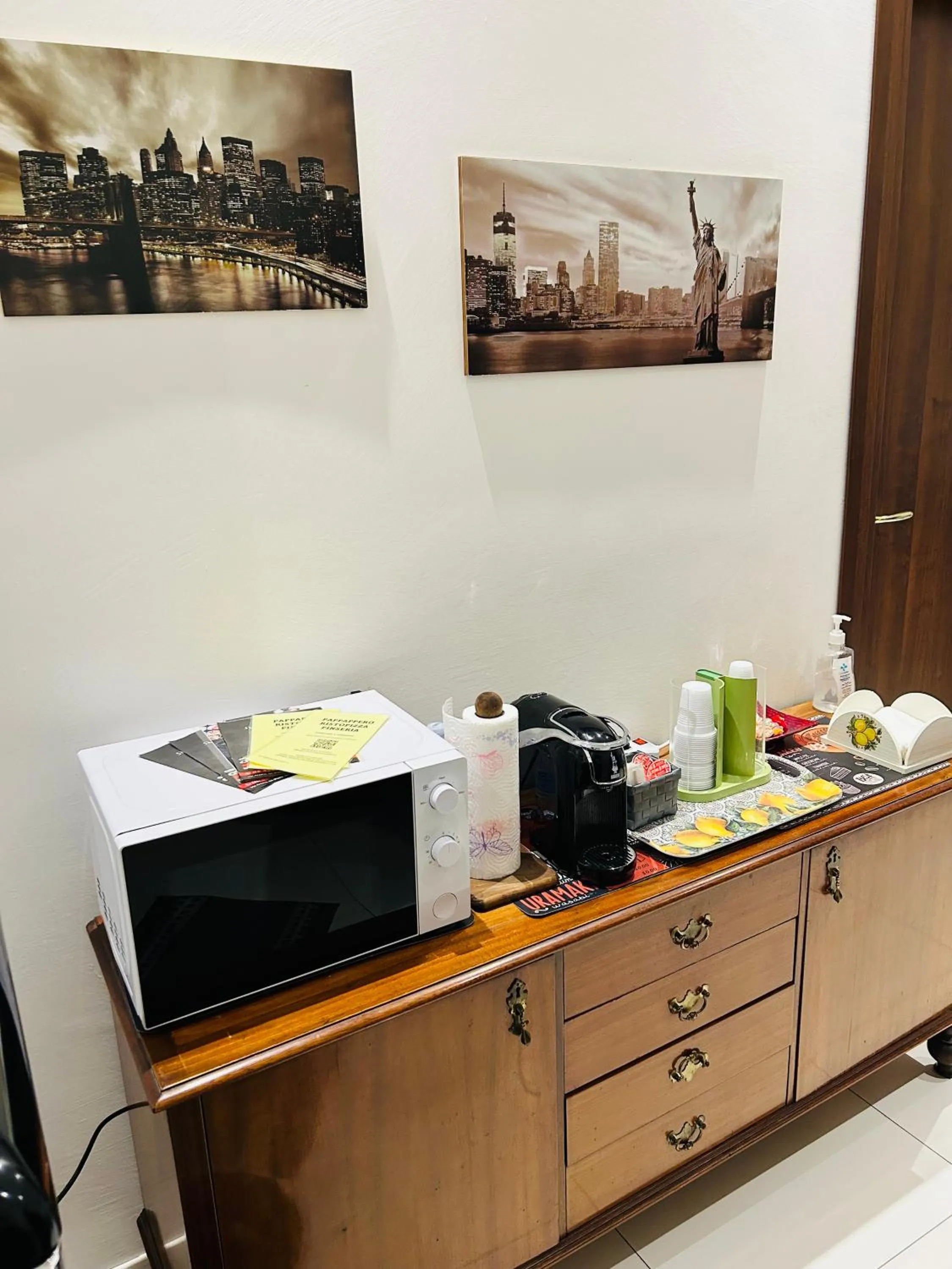 THE HOUSE FIERA di ROMA AEROPORTO FIUMICINO