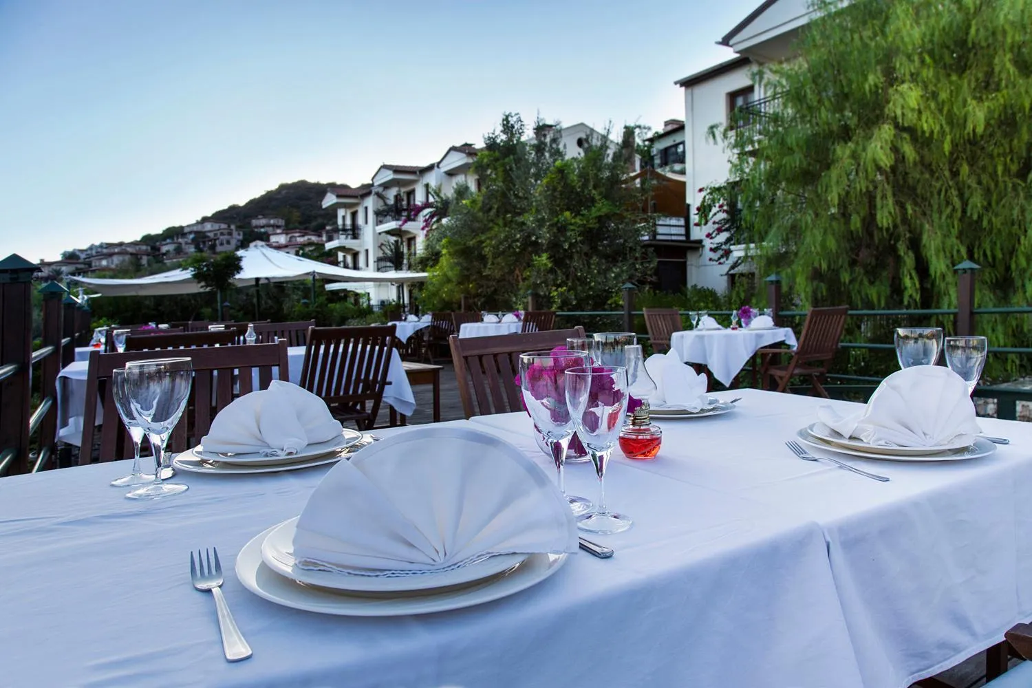 Restaurant/places to eat in Diva Residence Allsuite Hotel