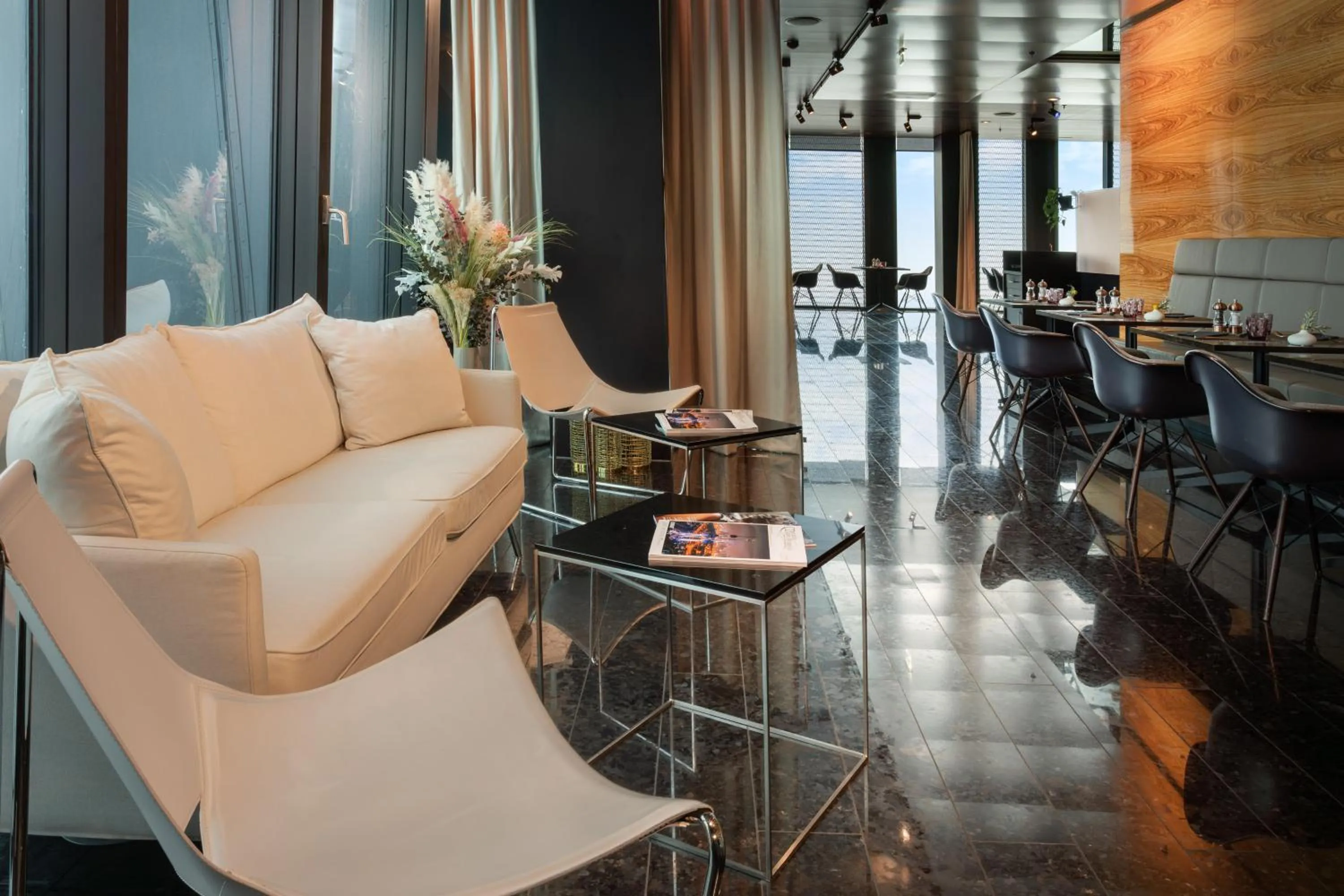 Restaurant/places to eat in Melia Vienna