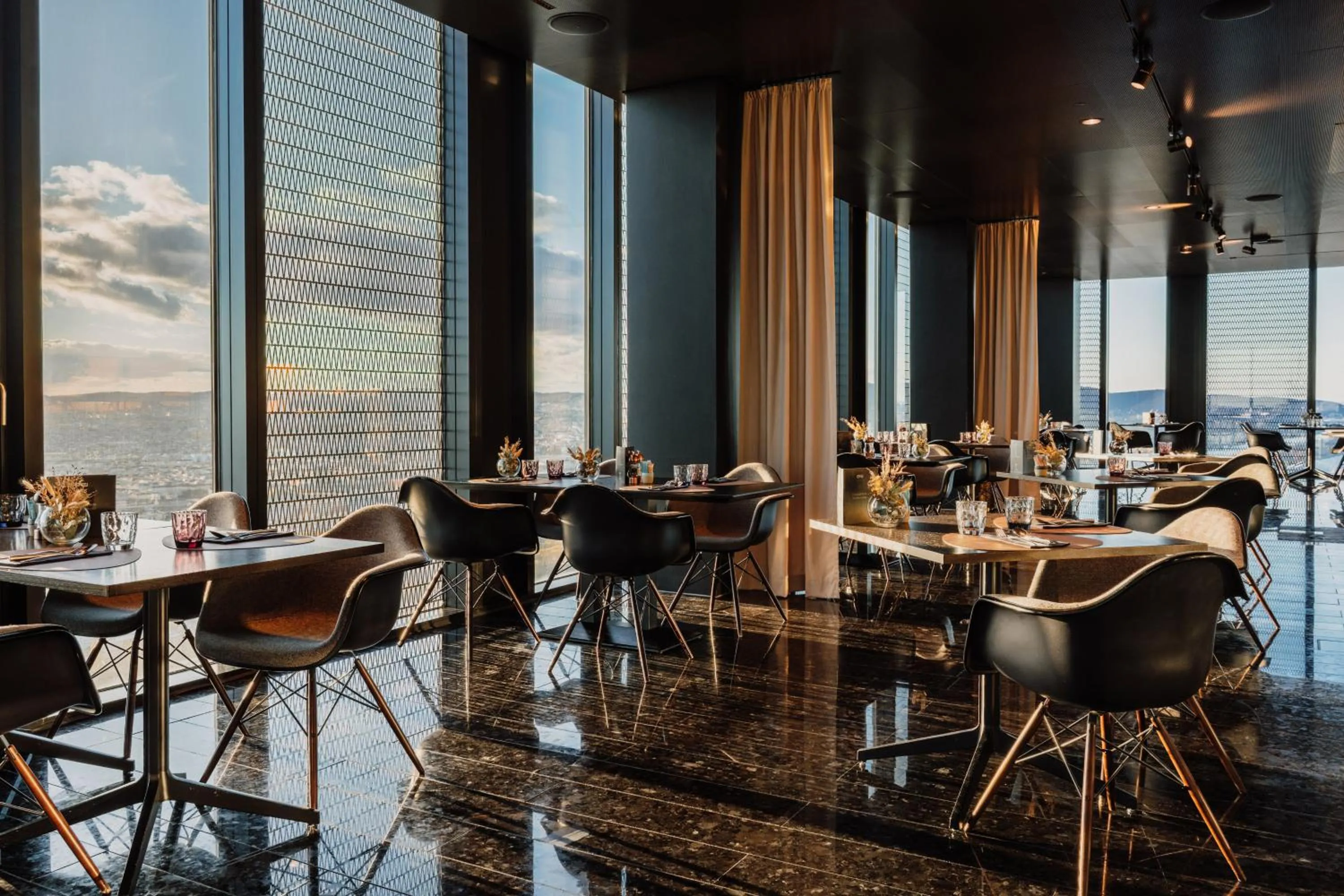 Restaurant/places to eat in Melia Vienna