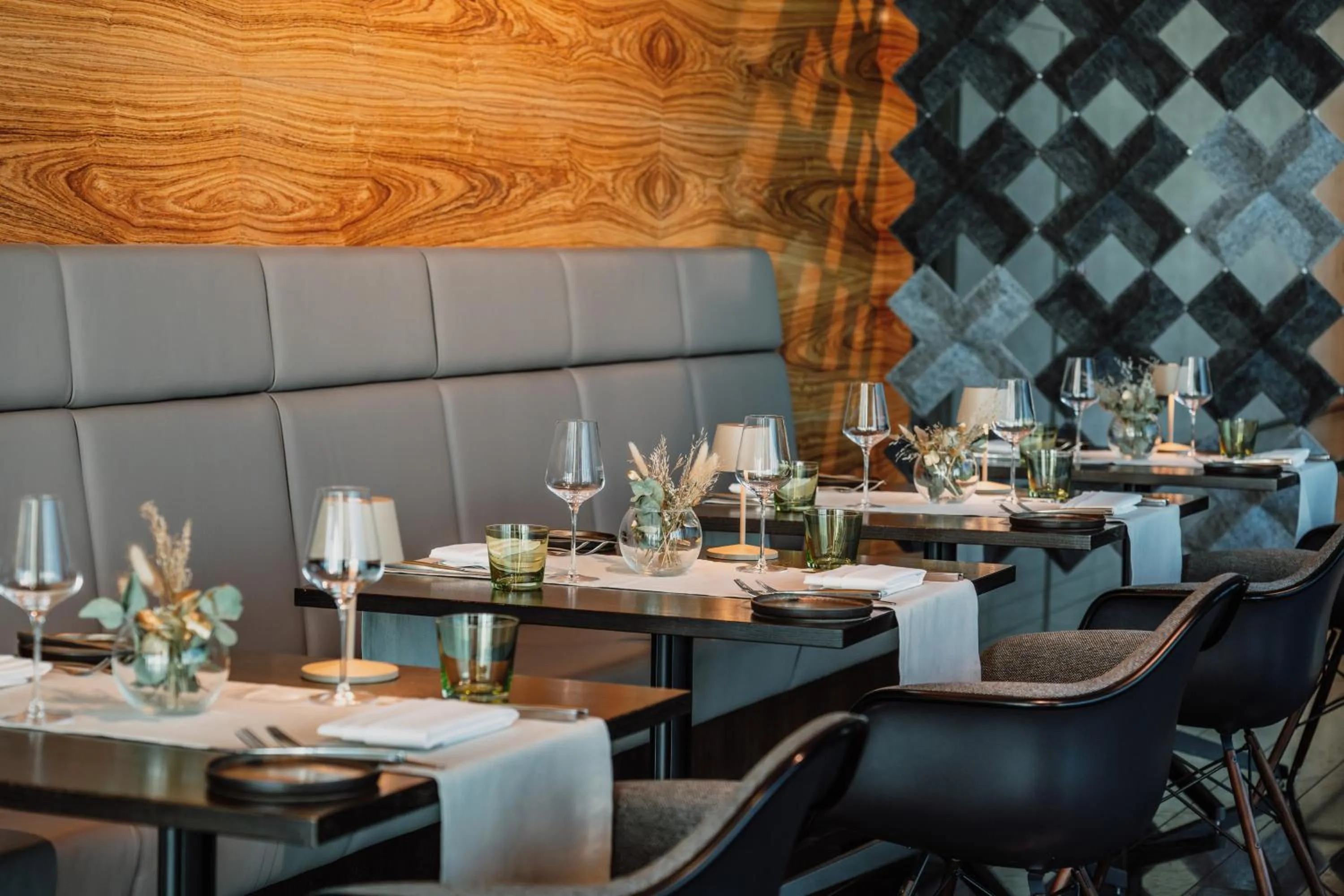 Restaurant/places to eat in Melia Vienna