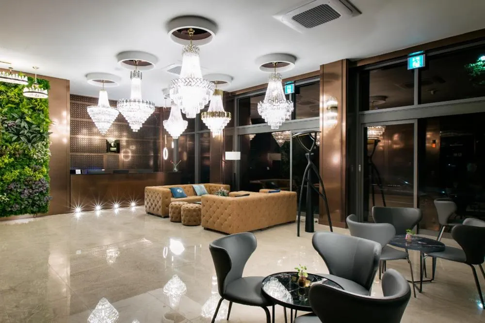 Lobby or reception in Daon Hotel