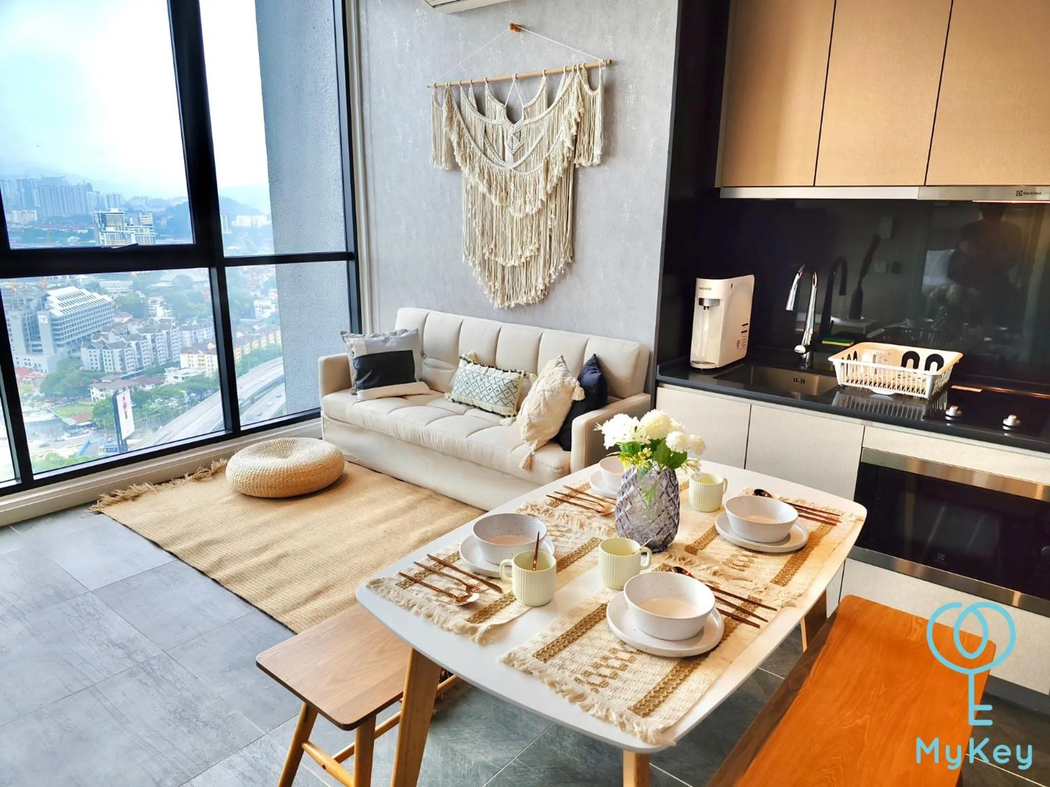 Coffee/tea facilities in Scarletz Suites KLCC by MyKey