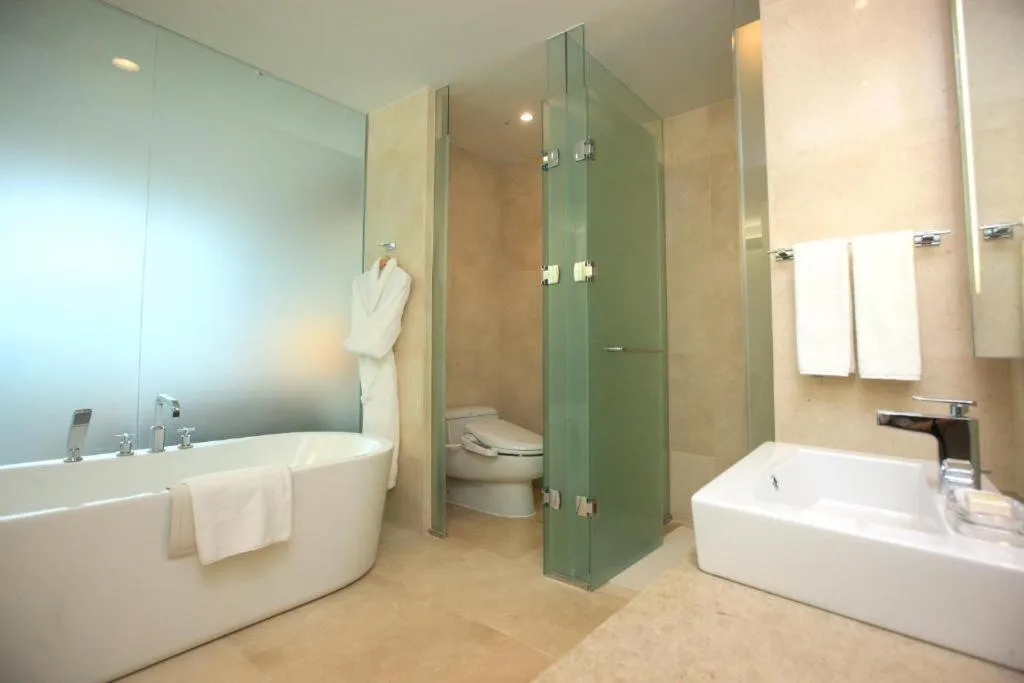 High1 Grand Hotel Convention Tower