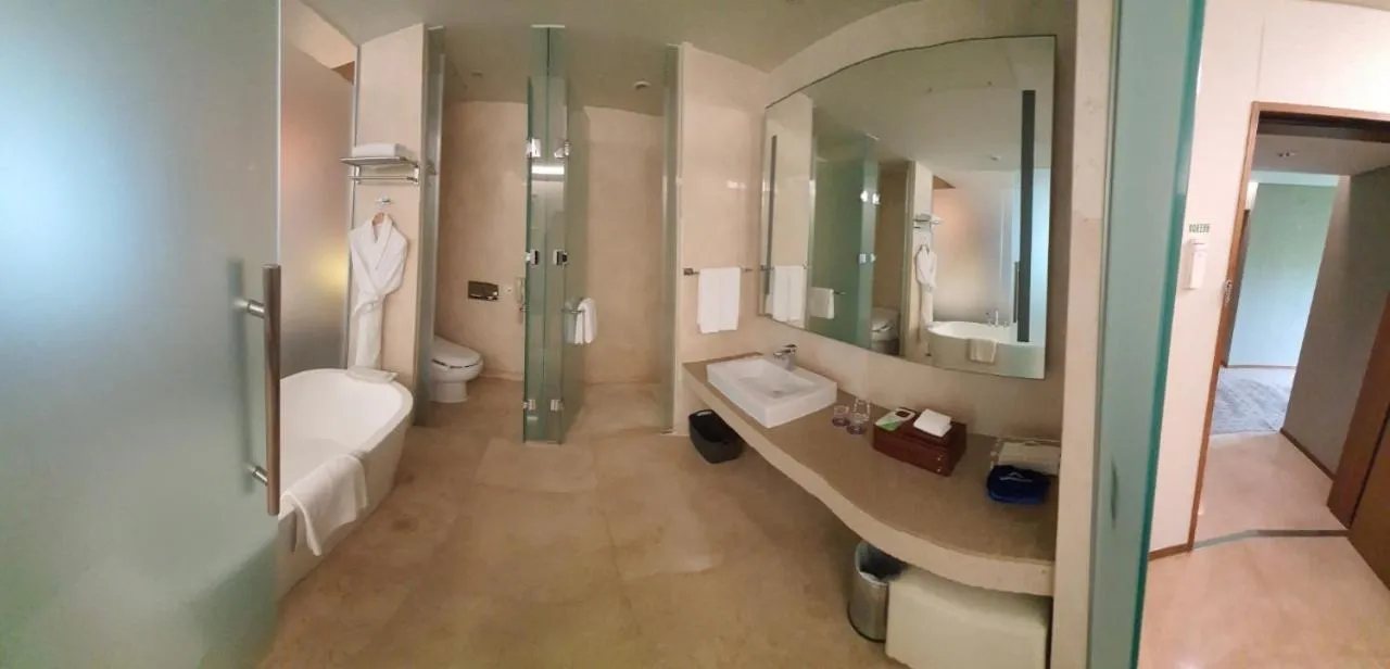 High1 Grand Hotel Convention Tower