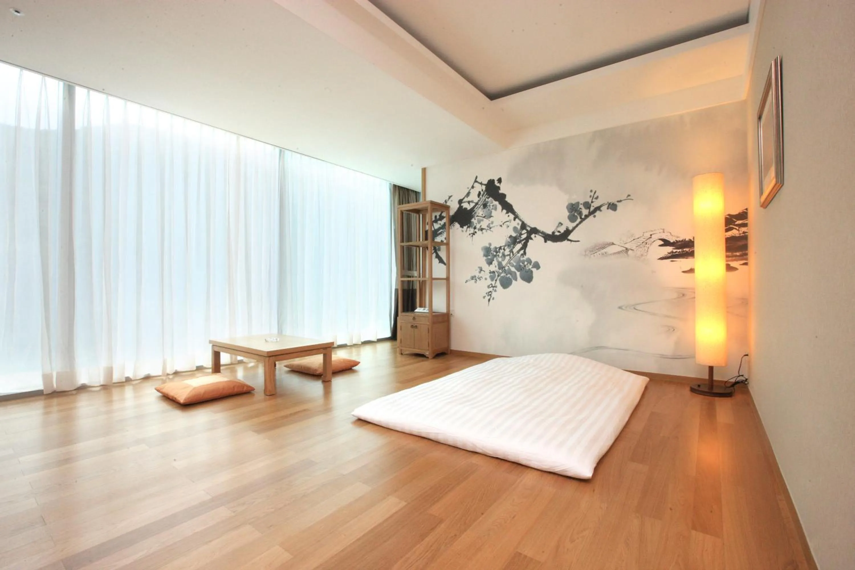 Bed in High1 Grand Hotel Convention Tower