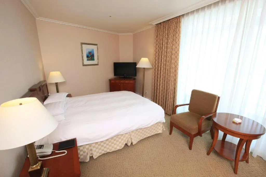 High1 Palace Hotel and CC