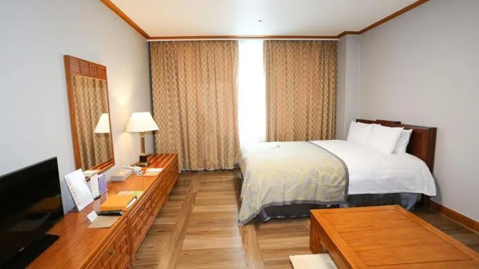 High1 Palace Hotel and CC