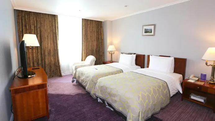 High1 Palace Hotel and CC