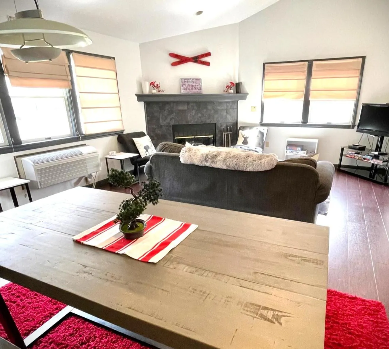 Living room in Gorgeous Ski On/Off 2 BR Sleeps 8 Jiminy-Must See Luxury