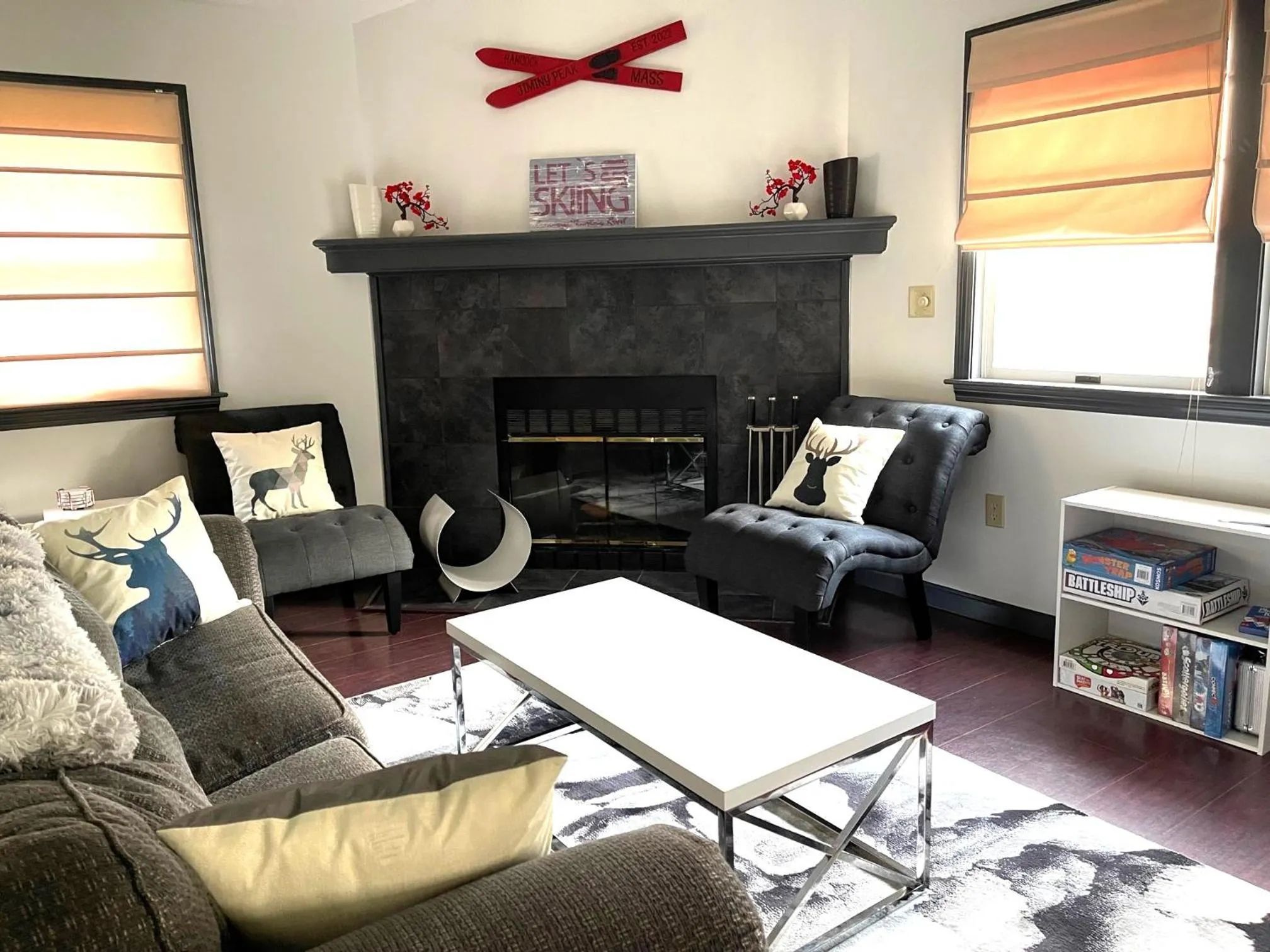 Living room in Gorgeous Ski On/Off 2 BR Sleeps 8 Jiminy-Must See Luxury