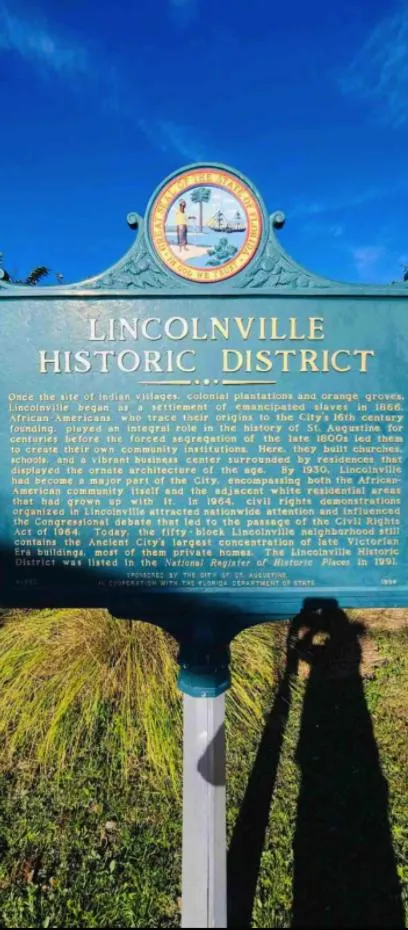 Property logo or sign in Casa Escuela