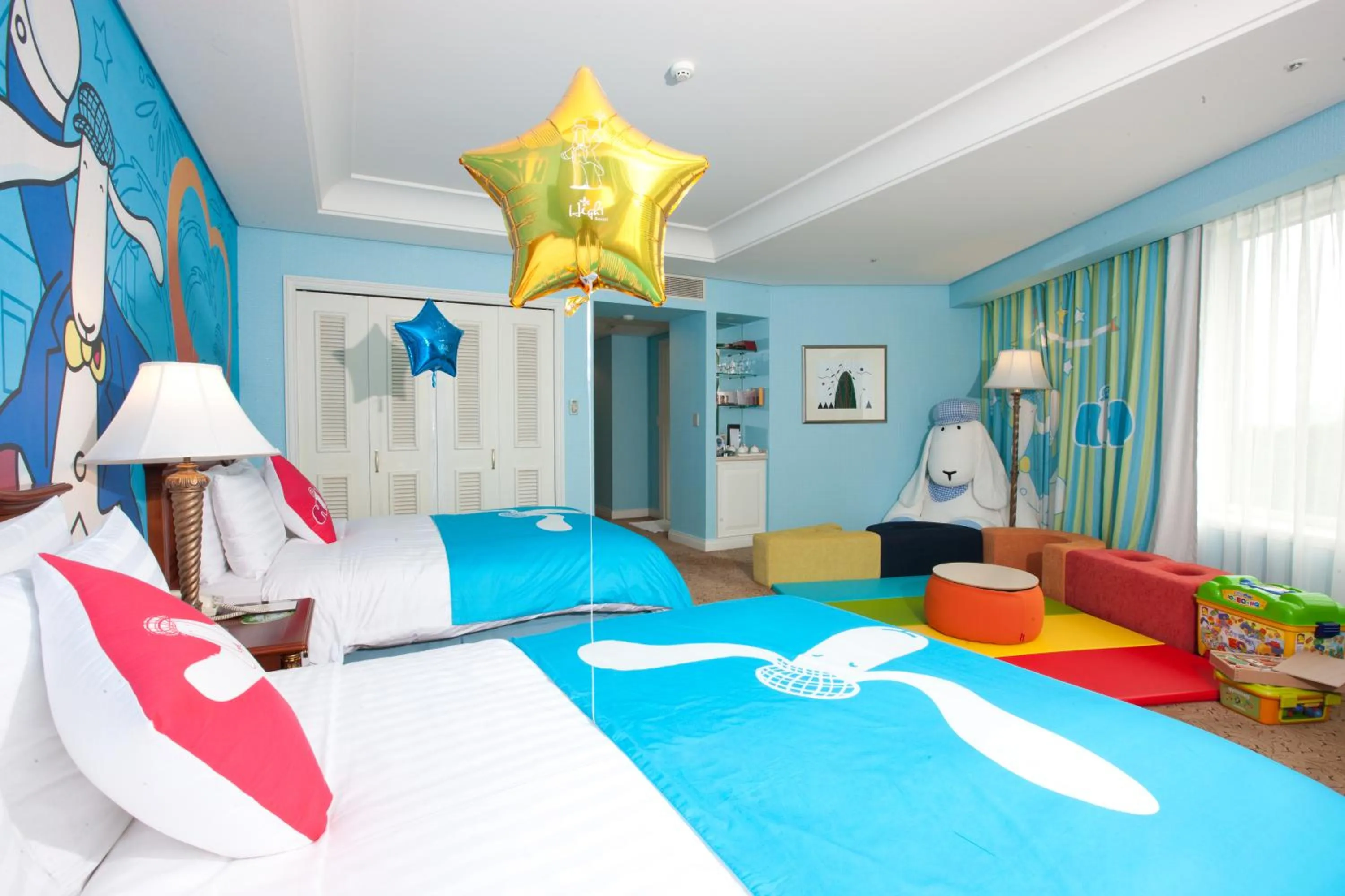 Bed in High1 Grand Hotel Main Tower