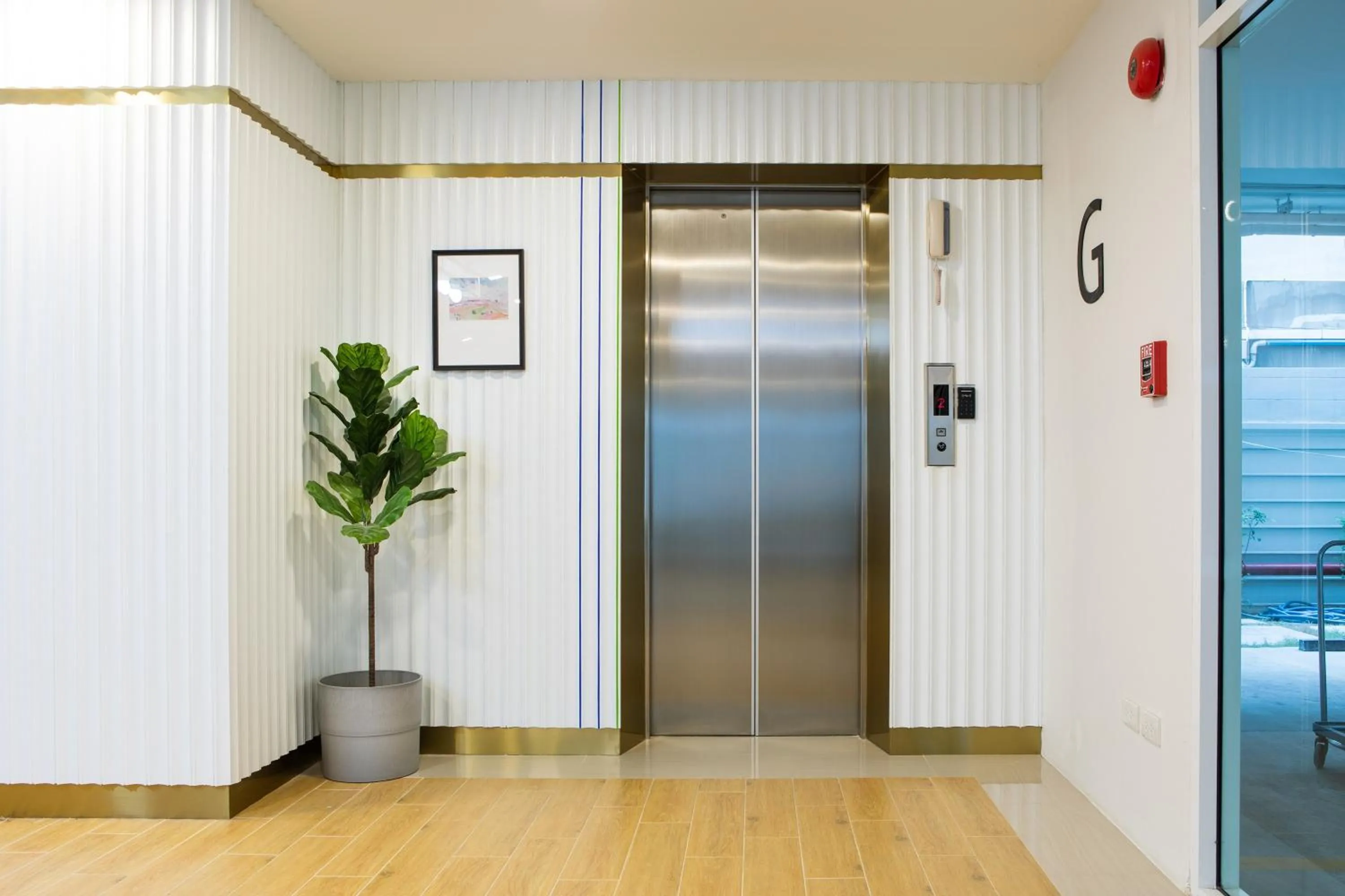 elevator in Zayn Express & Suites