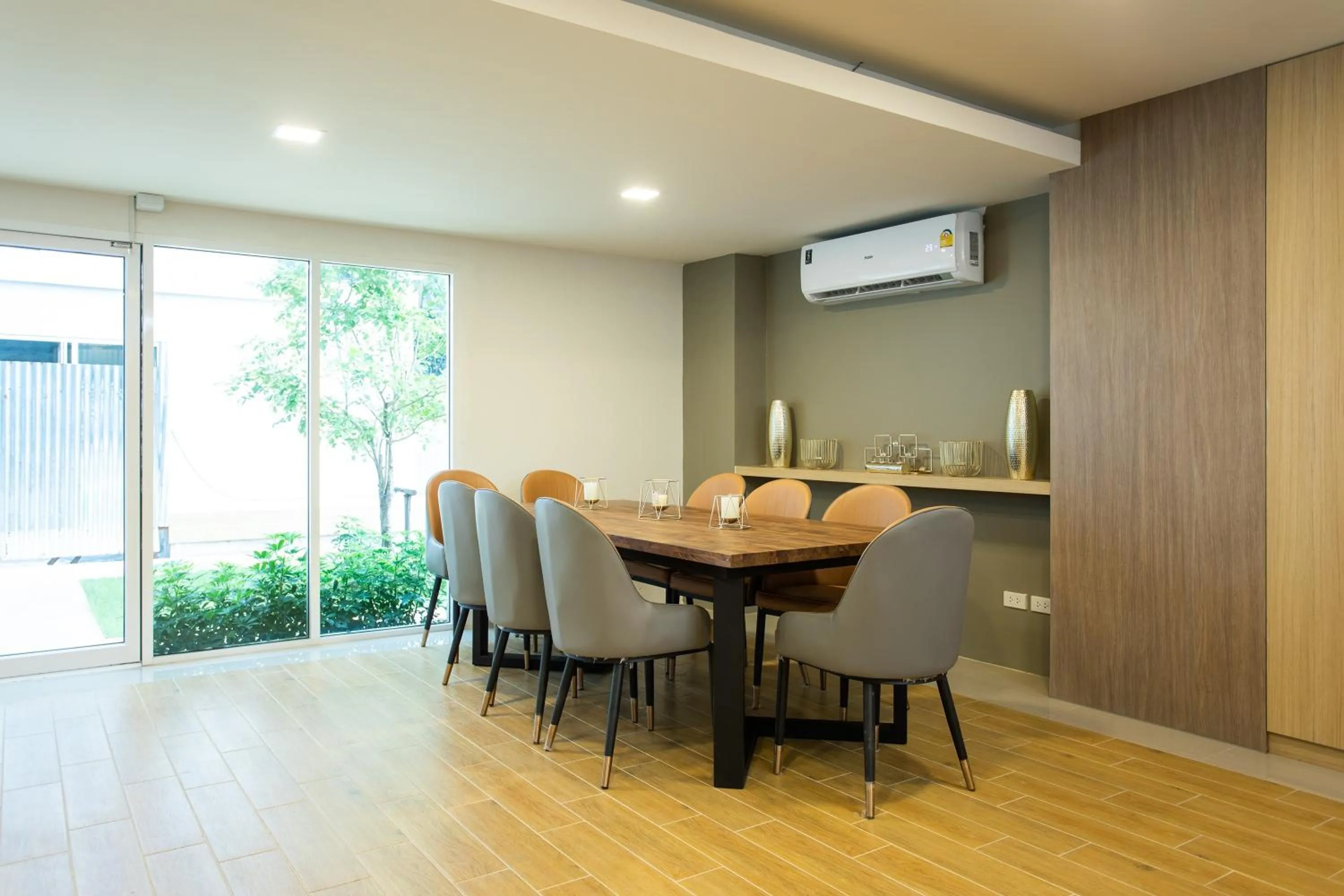 Lobby or reception in Zayn Express & Suites