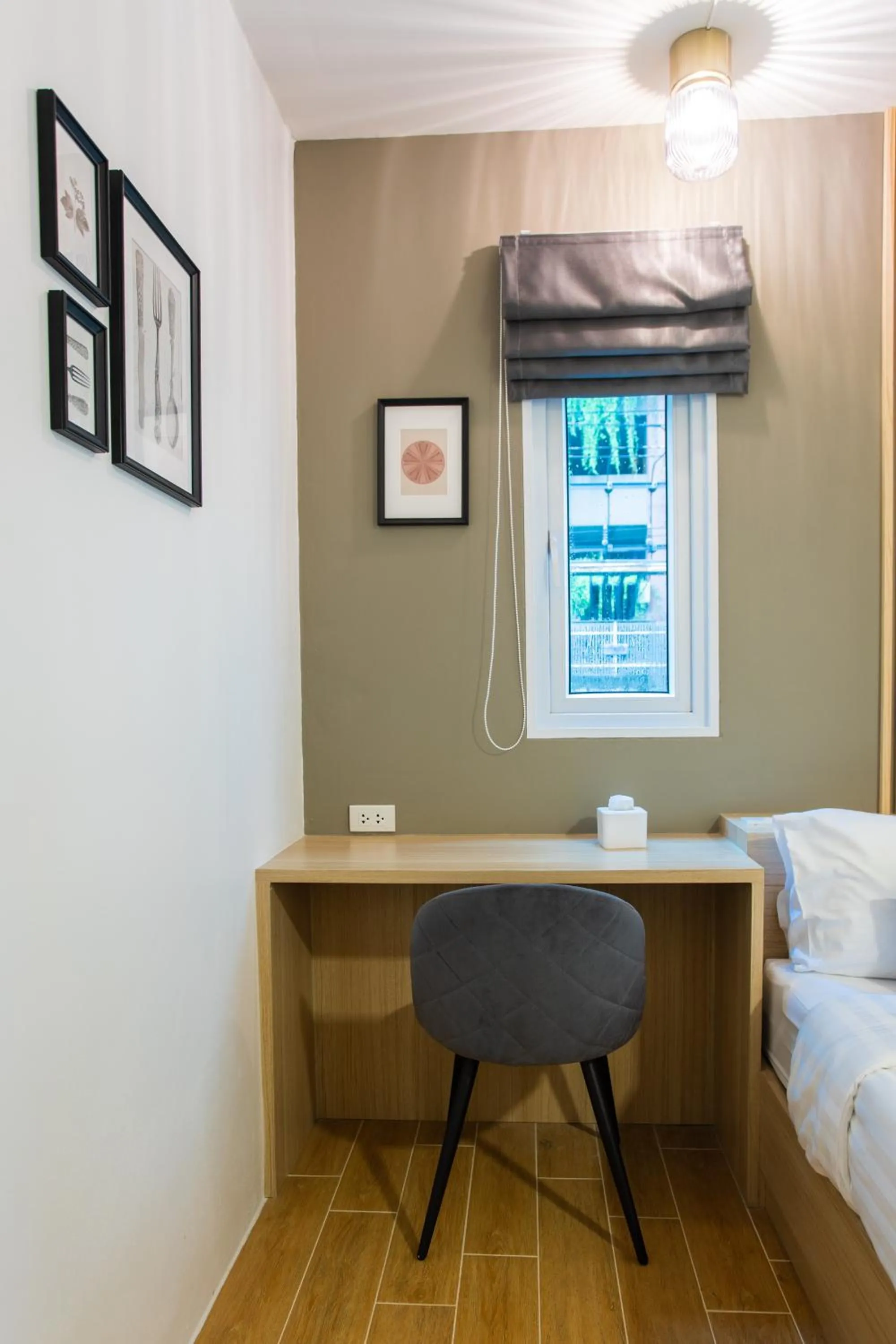 Bedroom, Bed in Zayn Express & Suites