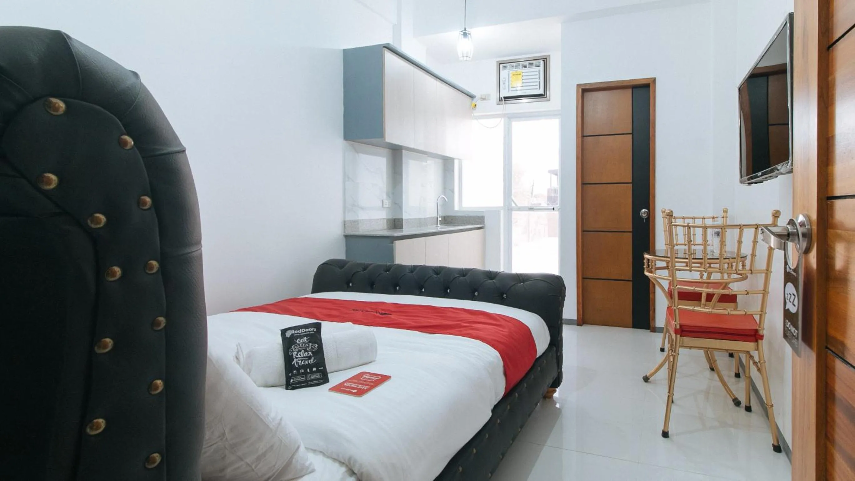 Bed in RedDoorz @ St. Catherine Residences Olongapo City