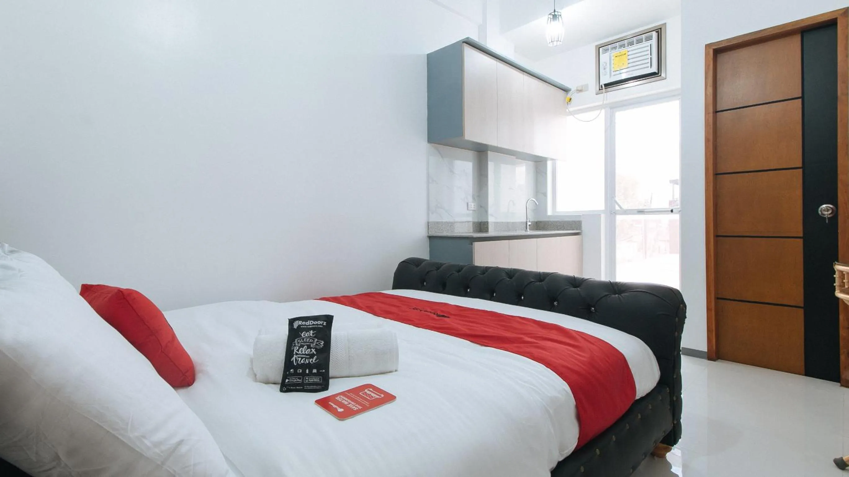 Bed in RedDoorz @ St. Catherine Residences Olongapo City