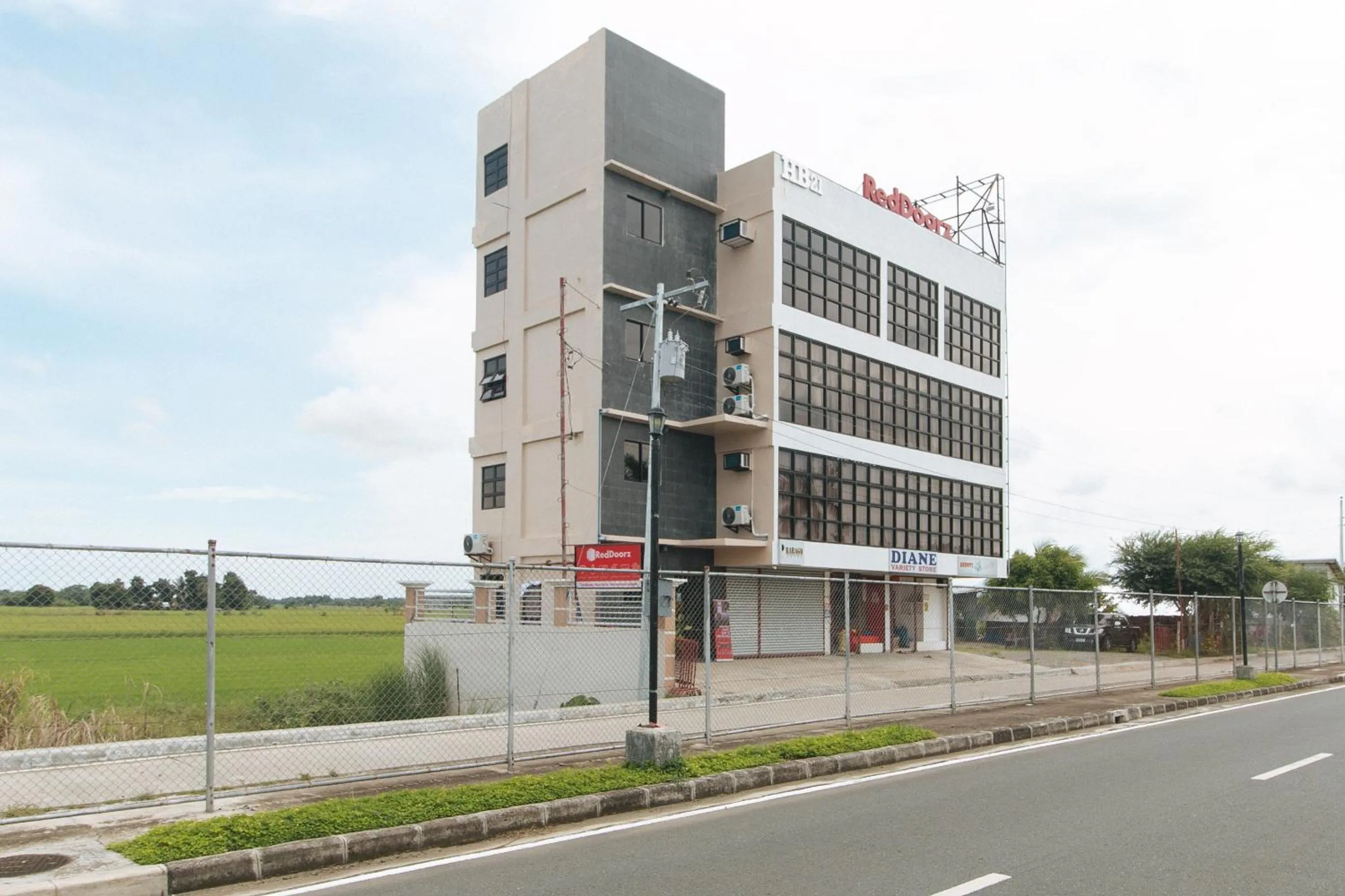 Property building in RedDoorz Near Iloilo International Airport