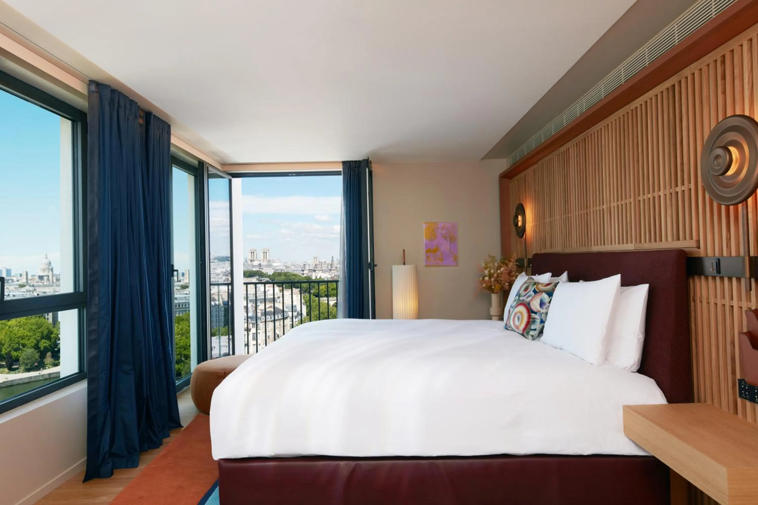 Bed in SO/ Paris Hotel