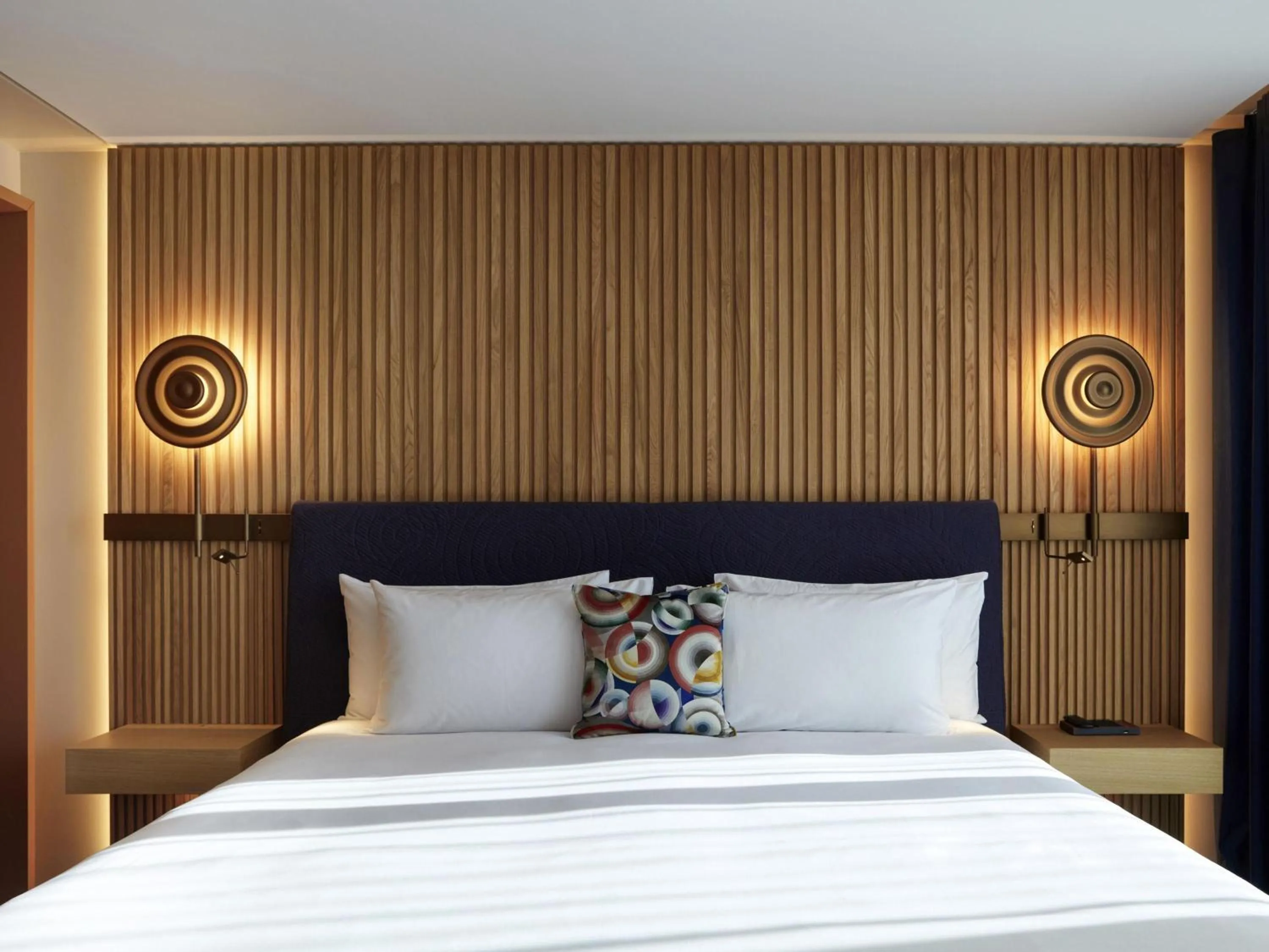 Bedroom, Bed in SO/ Paris Hotel