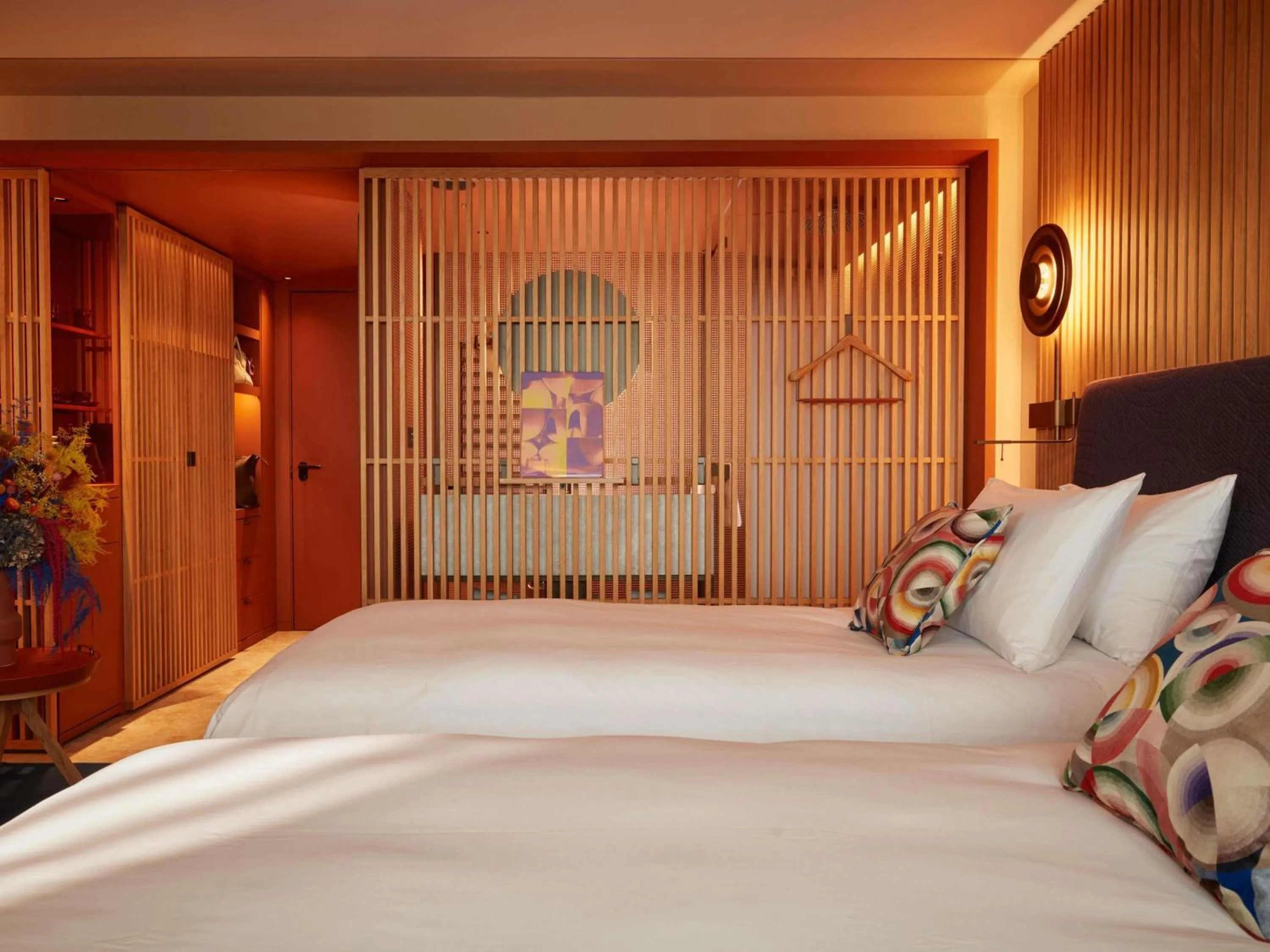 Bedroom, Bed in SO/ Paris Hotel