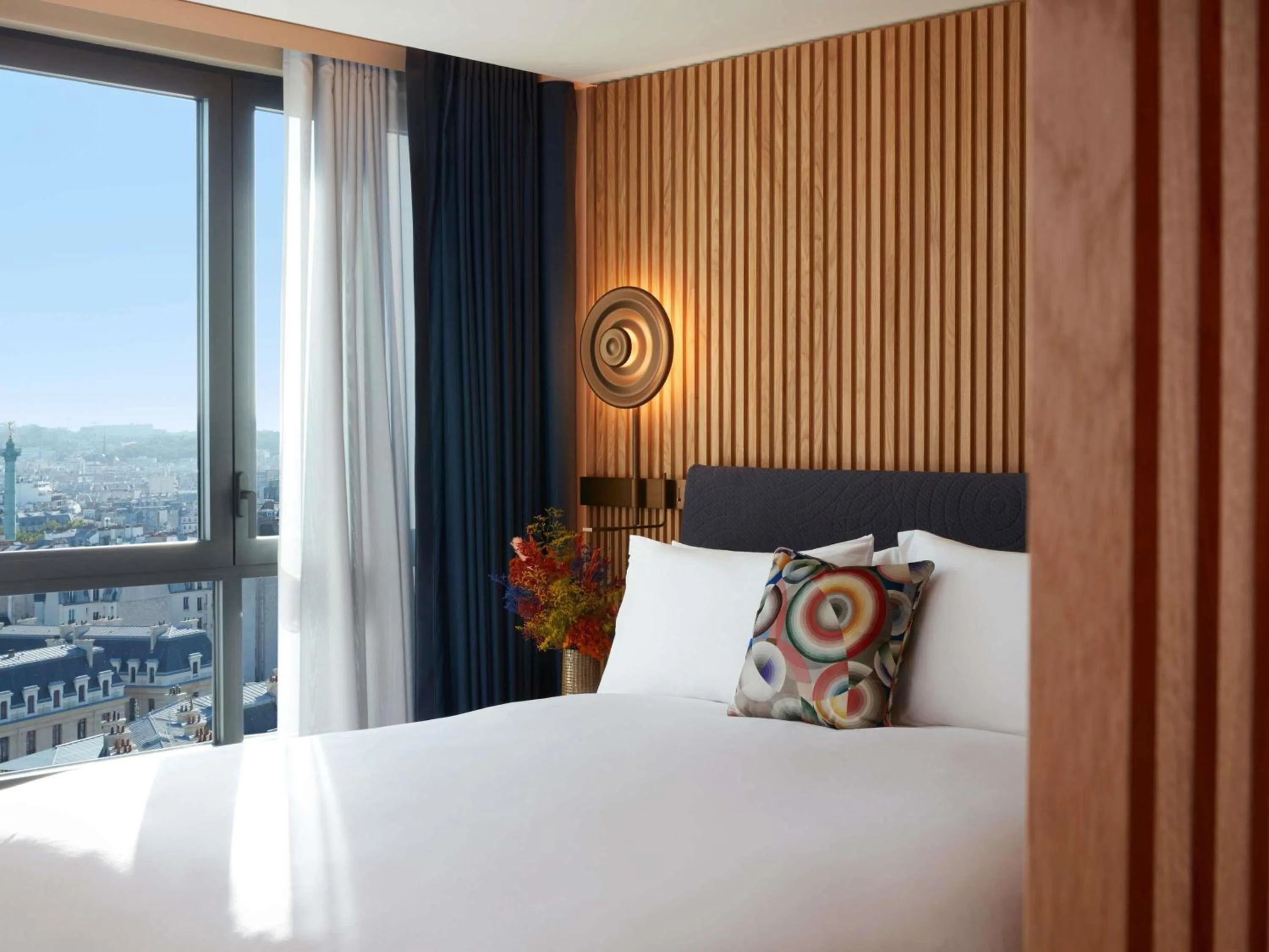 Bedroom, Bed in SO/ Paris Hotel